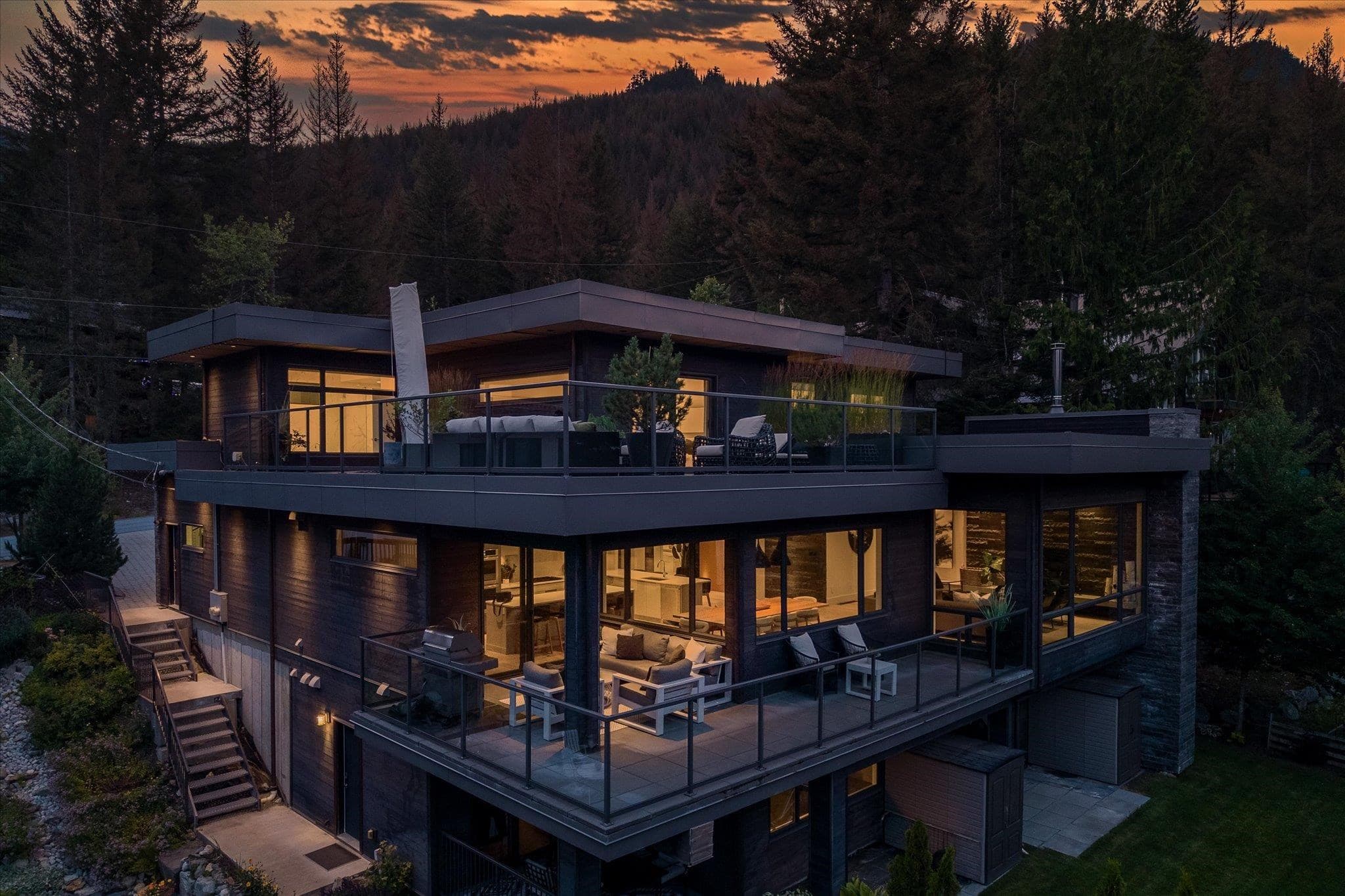 8206 Mountain View Drive, Whistler, V8E 0G3 — photo 2
