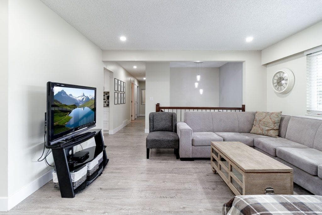 3762 Wellington Street, Port Coquitlam, V3B 3Z2 — photo 2