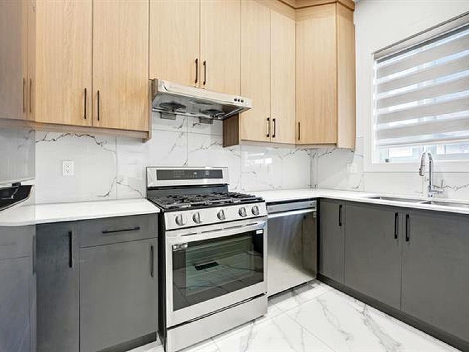 14739 62 Avenue, Surrey, V3S 6N4 — photo 4