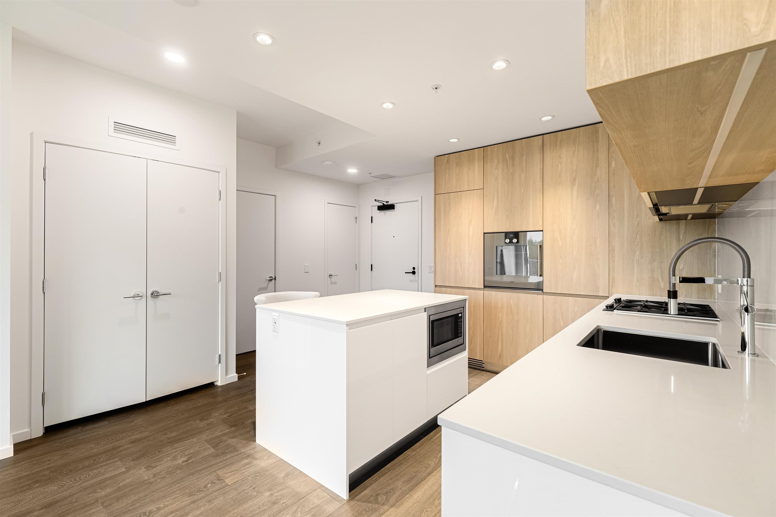 528 - 6300 Minoru Boulevard, Richmond, V6Y 0N1 — photo 3