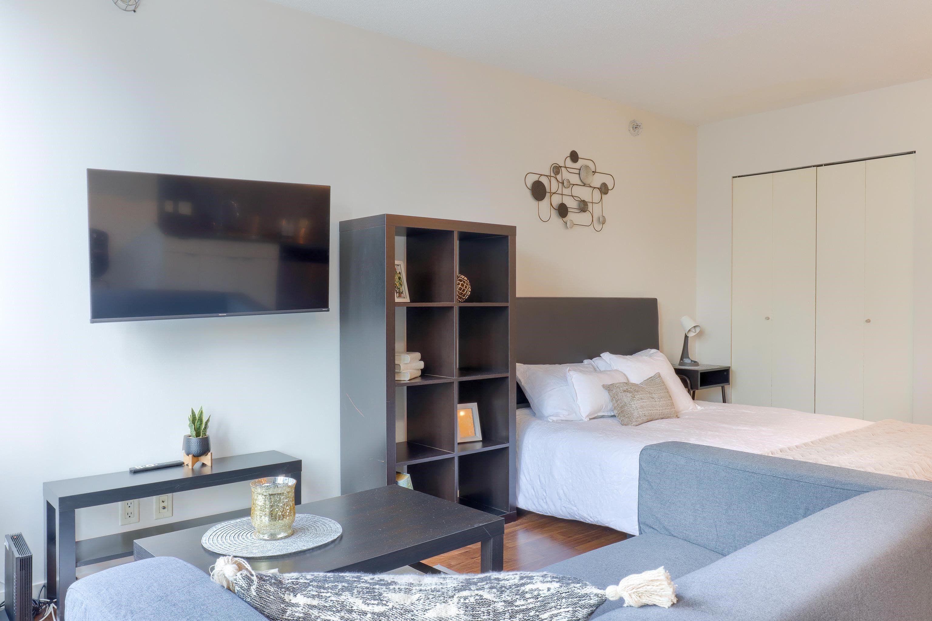508 - 233 Robson Street, Vancouver, V6B 0E8 — photo 1