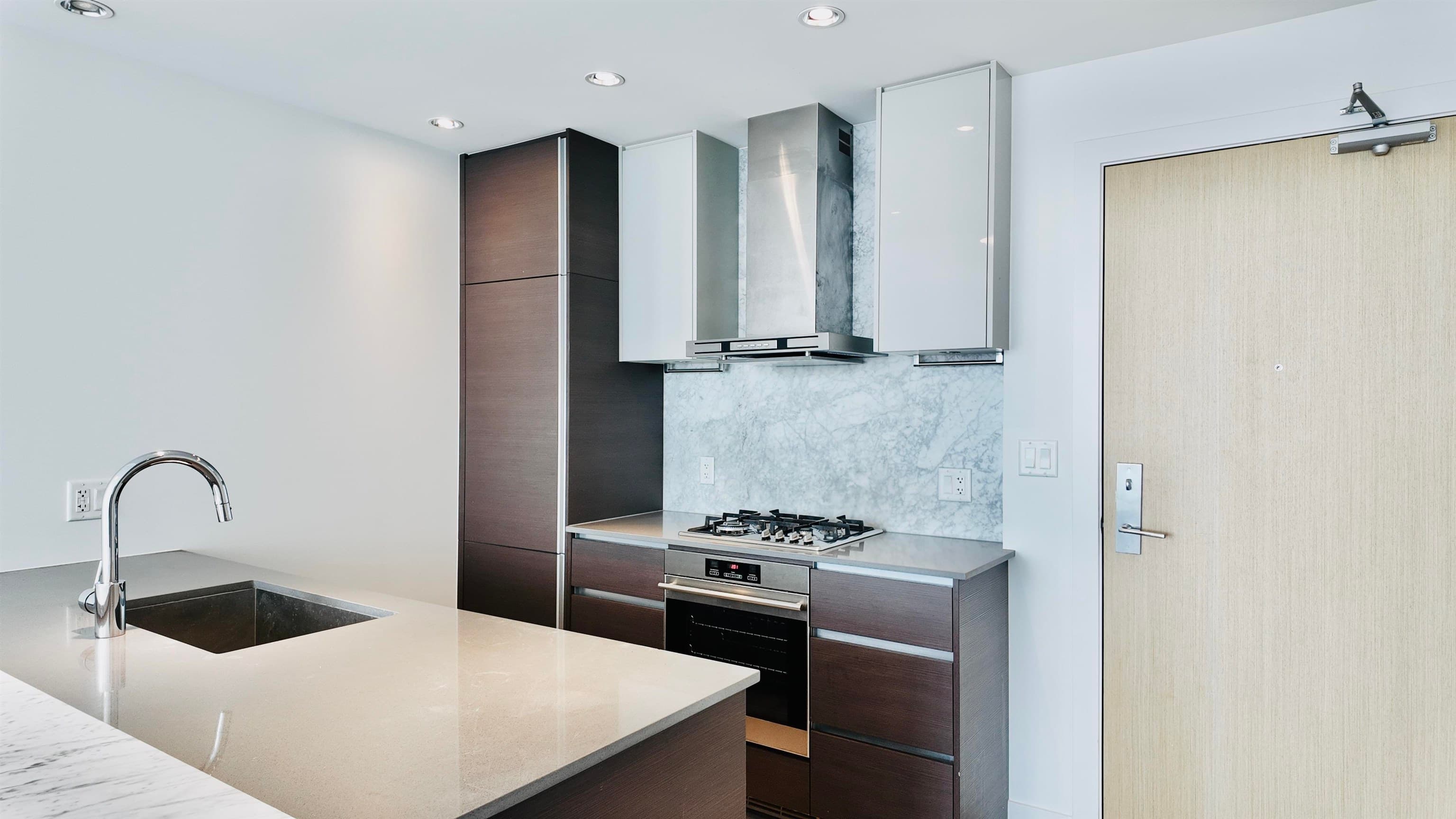 4105 - 4670 Assembly Way, Burnaby, V5H 0H3 — photo 5