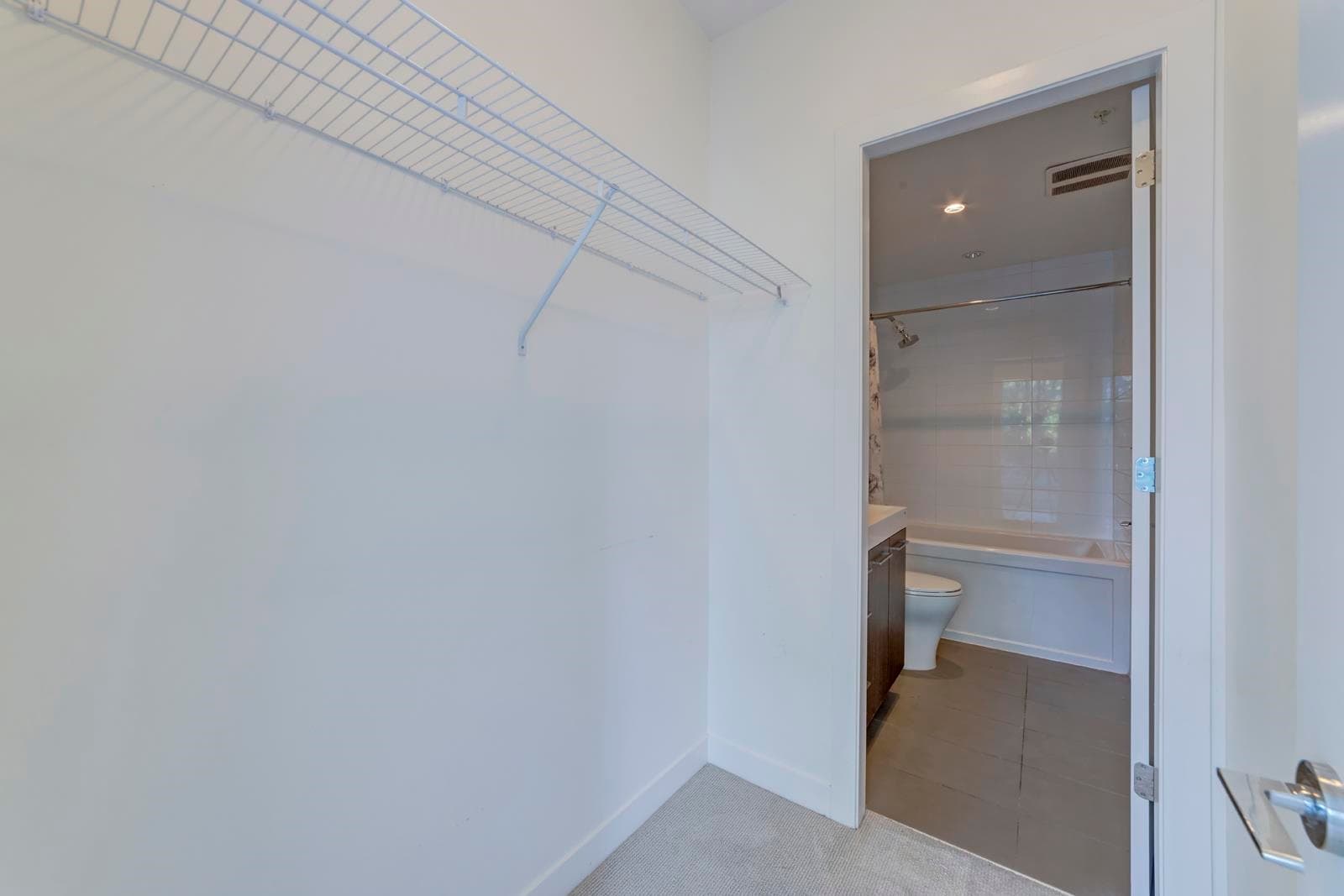 10XX - 9060 University Crescent, Burnaby, V5A 0E1 — photo 5