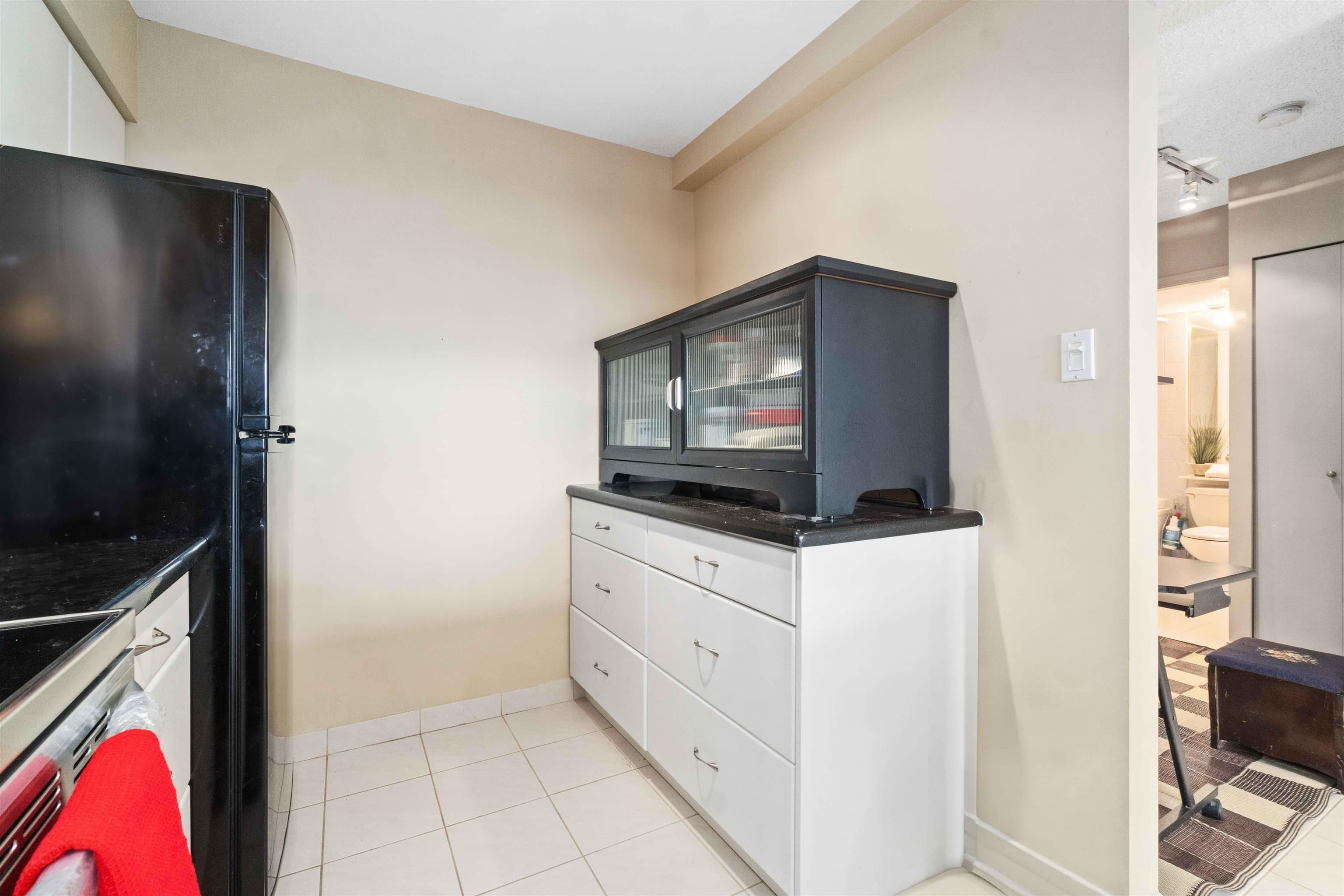 19xx - 6055 Nelson Avenue, Burnaby, V5H 4L4 — photo 4