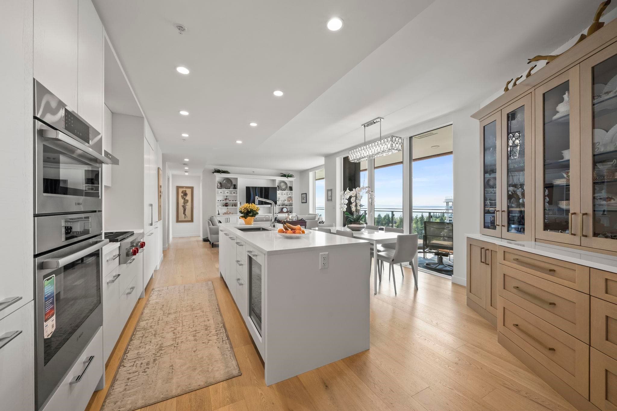 907 - 1439 George Street, White Rock