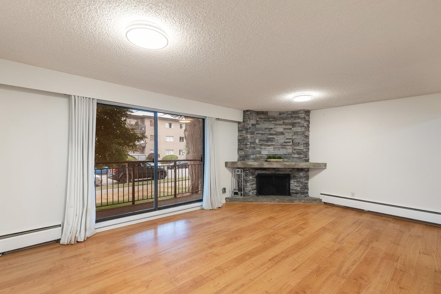 102 - 425 Ash Street, New Westminster, V3M 3N2 — photo 2