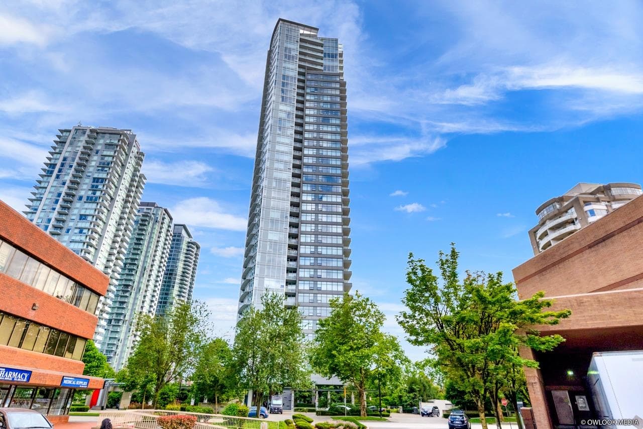 702 - 4880 Bennett Street, Burnaby