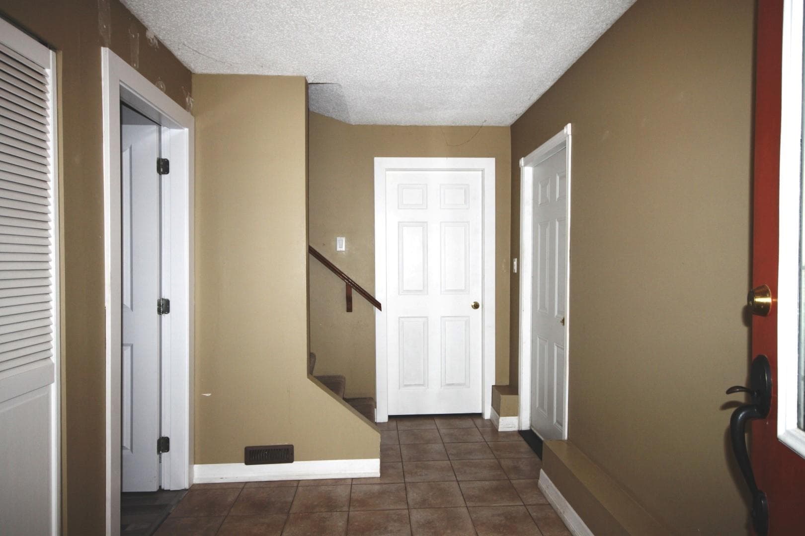 18222 58b Avenue, Surrey, V3S 5V9 — photo 2