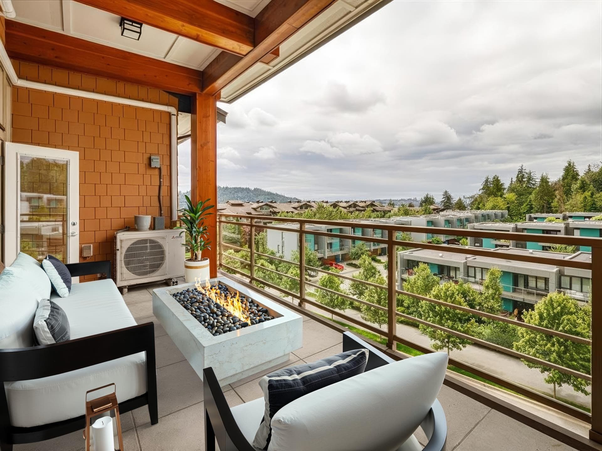 506 - 3602 Aldercrest Drive, North Vancouver, V7G 0A2 — photo 2