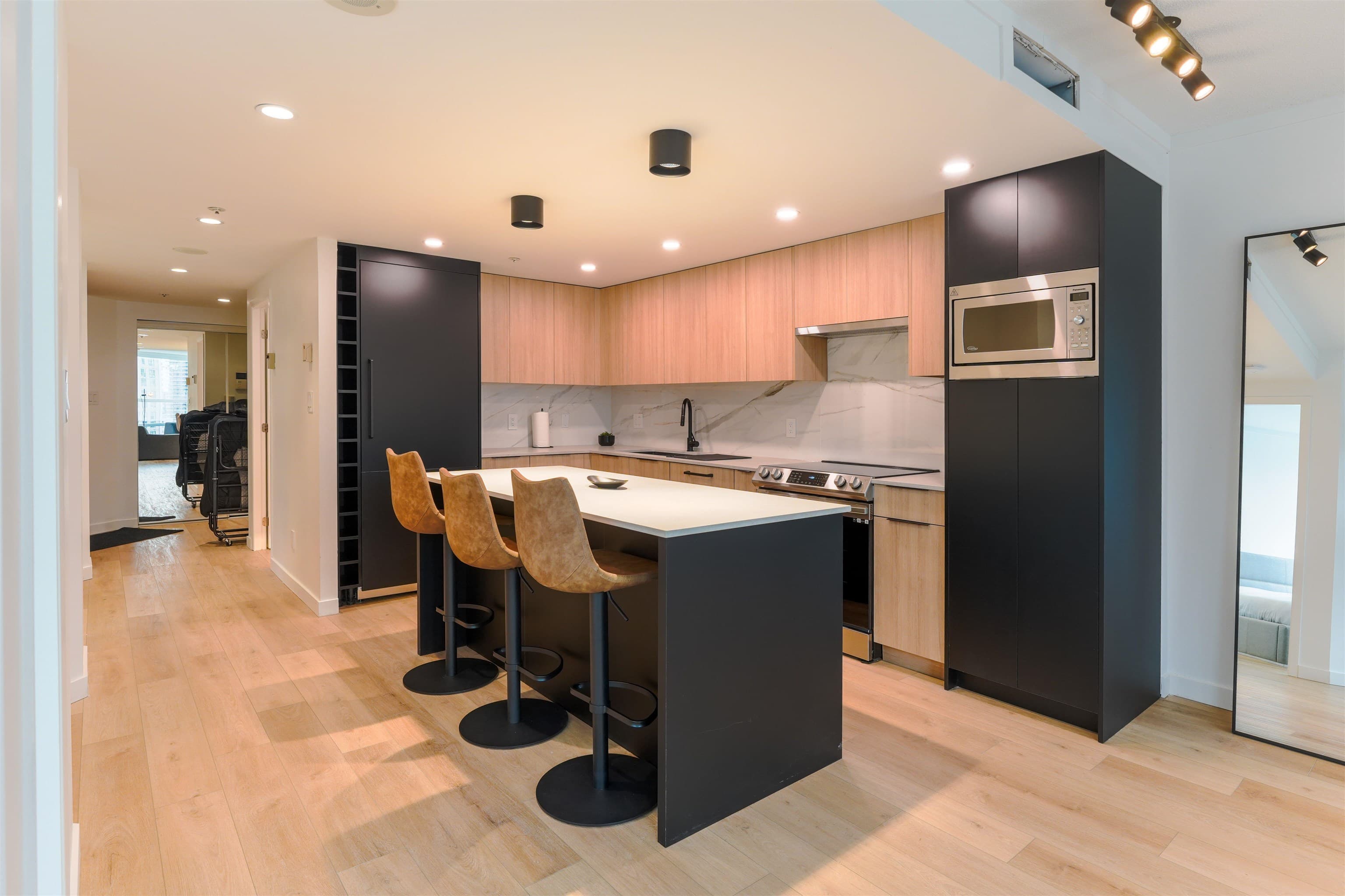 1050 Burrard Street, Vancouver, V6Z 2S3 — photo 3
