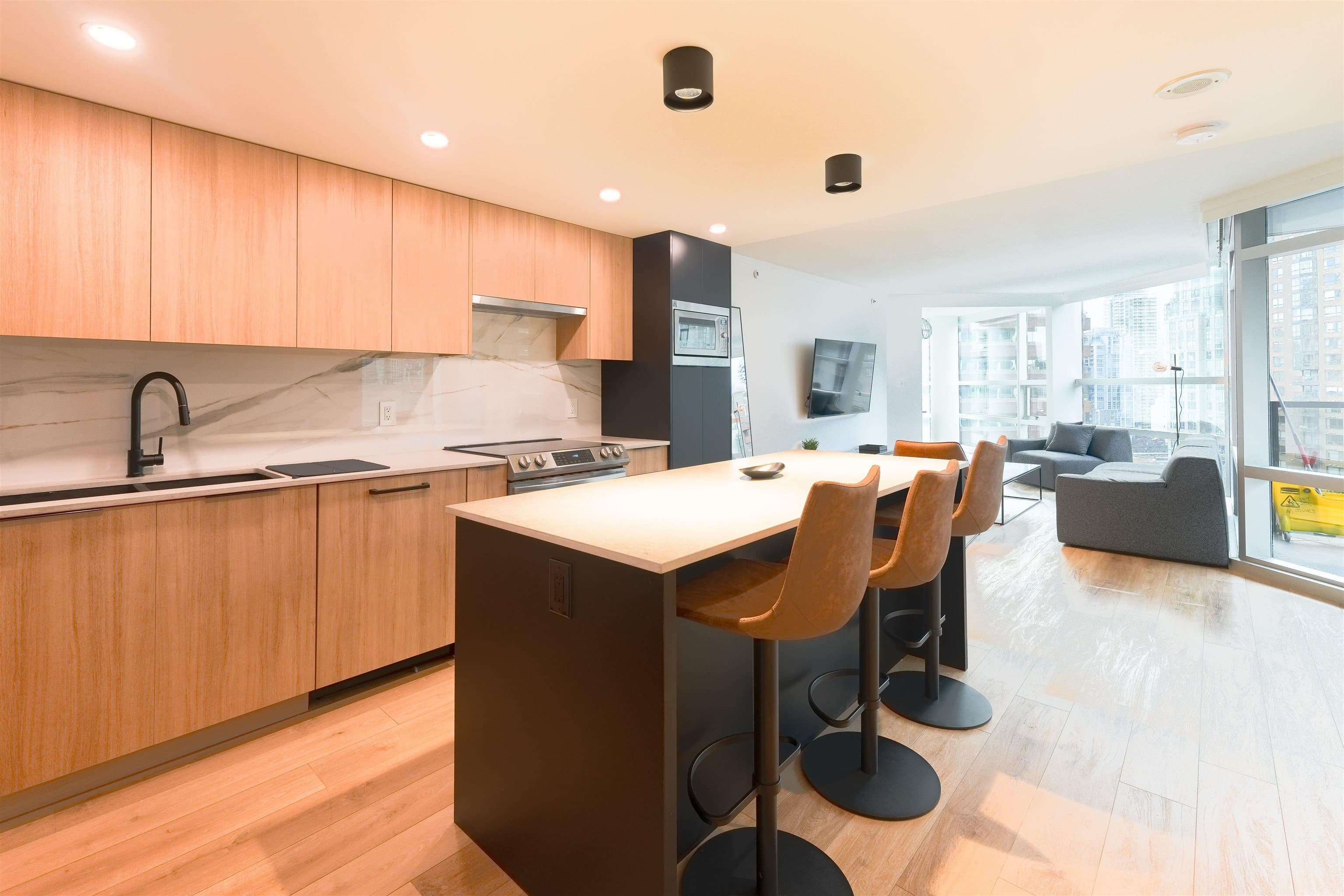 1050 Burrard Street, Vancouver, V6Z 2S3 — photo 4