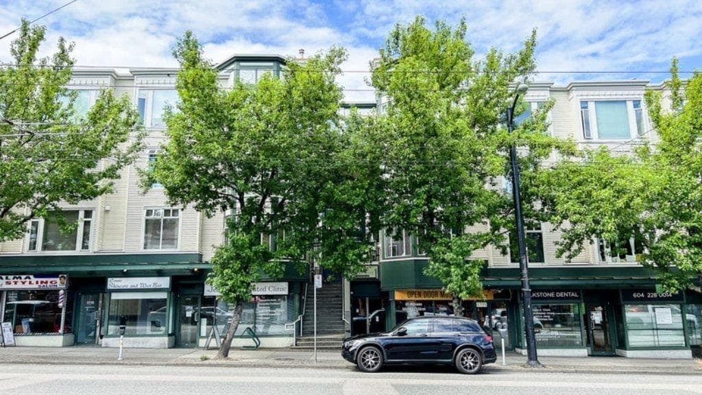 404 - 3727 W 10th Avenue, Vancouver, V6R 2G5 — photo 2