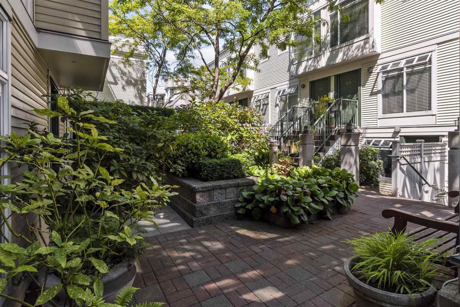 404 - 3727 W 10th Avenue, Vancouver, V6R 2G5 — photo 4