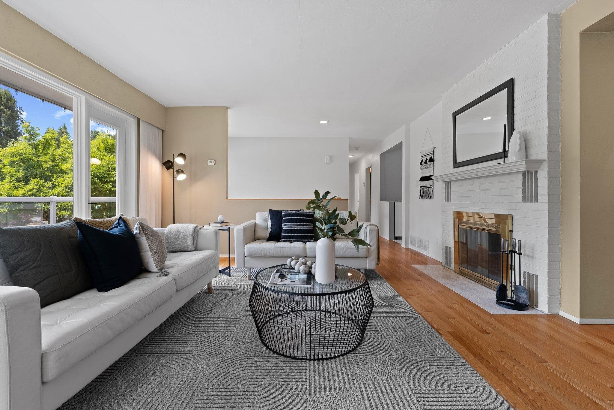 2652 Hoskins Road, North Vancouver, V7J 3A3 — photo 2