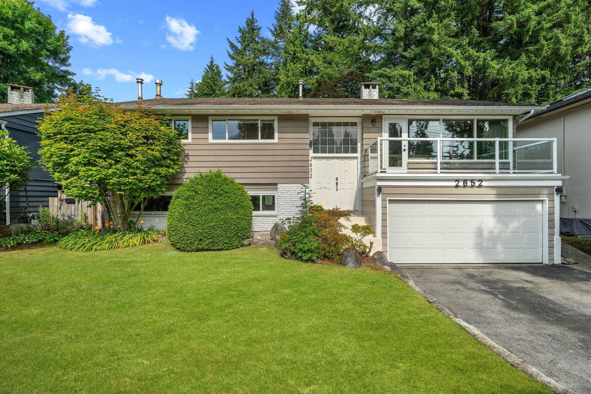 2652 Hoskins Road, North Vancouver, V7J 3A3 — photo 1