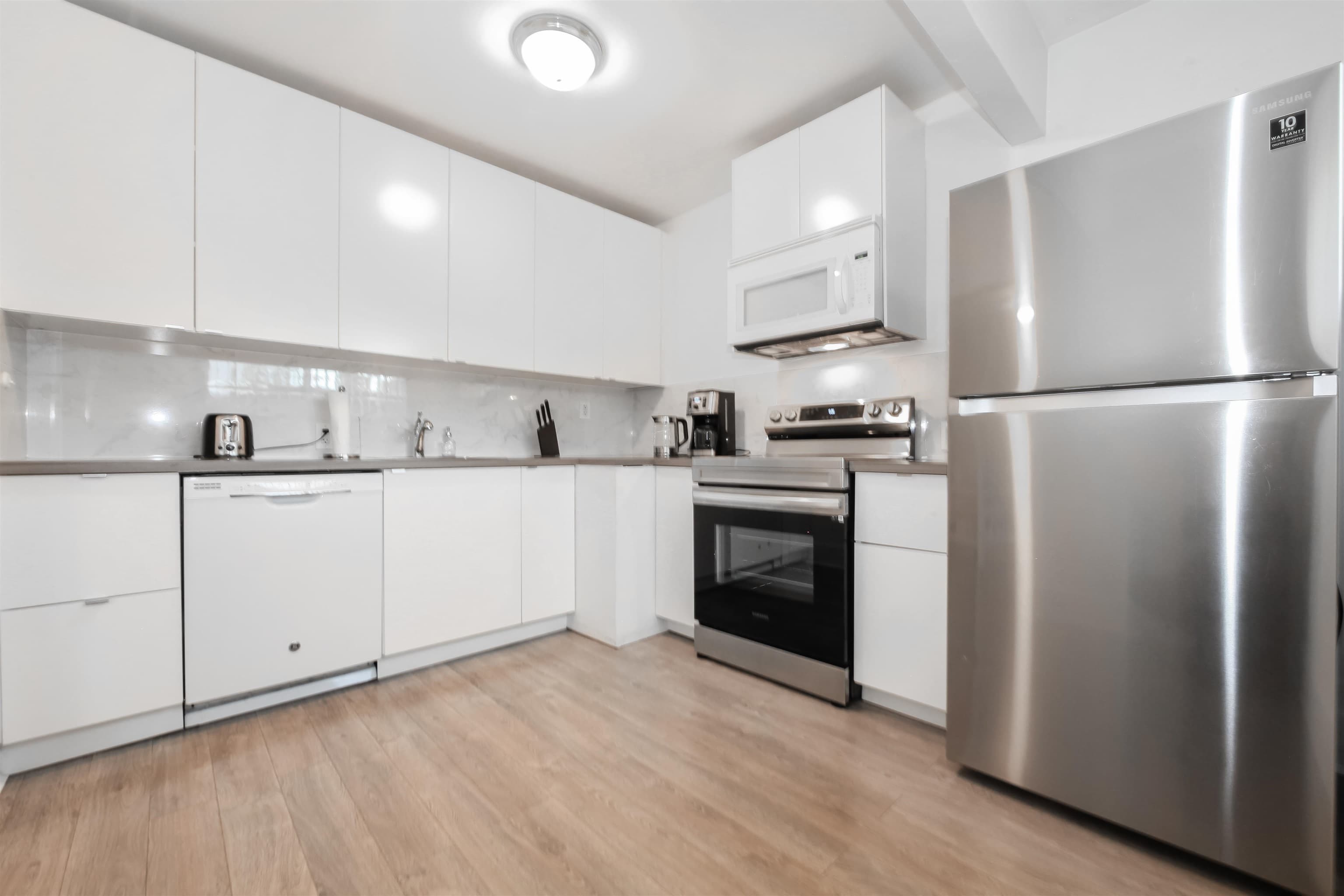 Top-Floor - 315 W 19th Avenue, Vancouver, V5Y 2B6 — photo 4