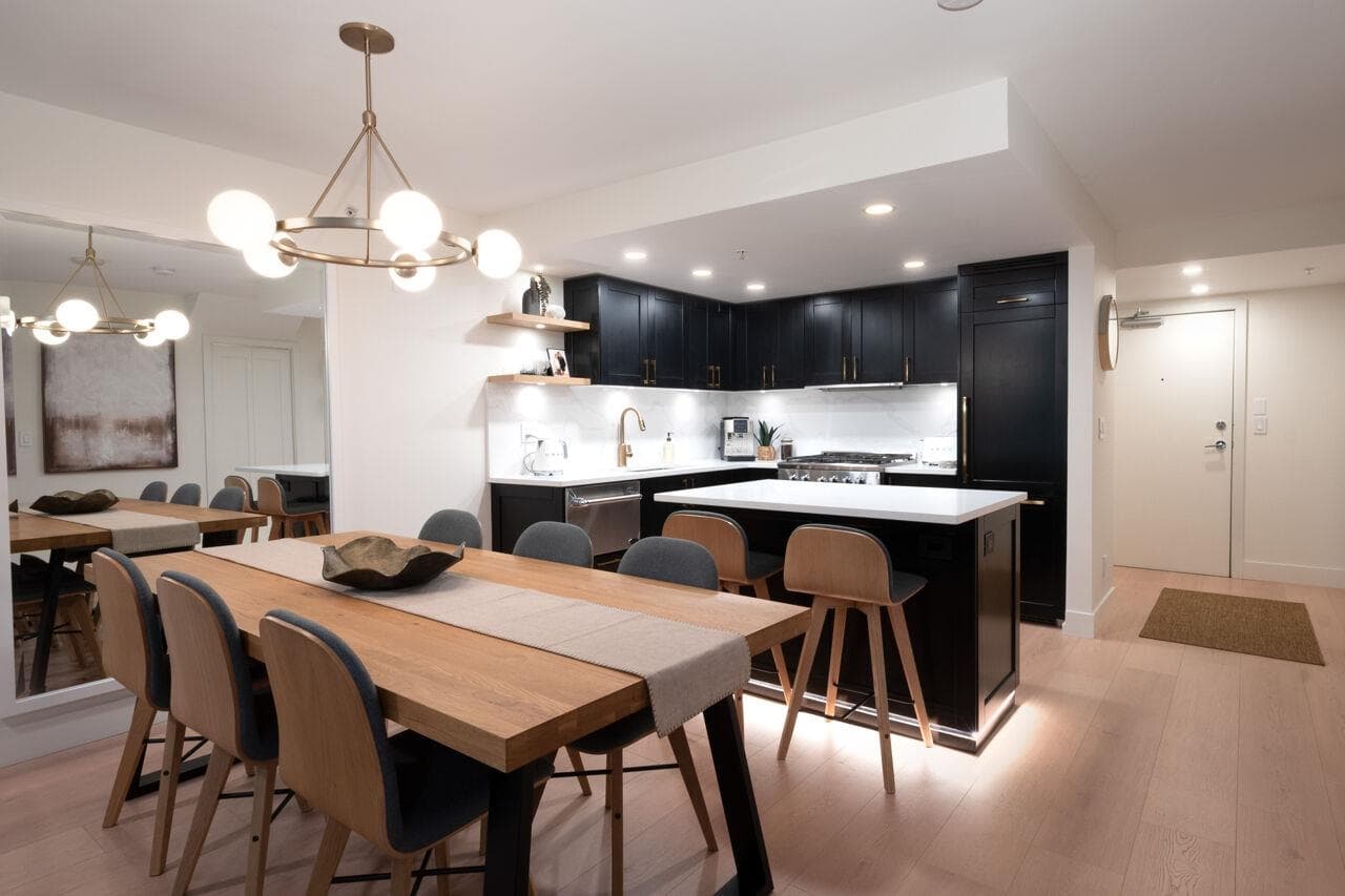 103 - 1133 Homer Street, Vancouver, V6B 0B1 — photo 1