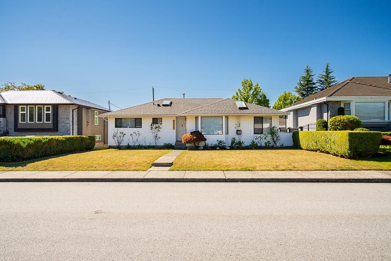6546 Dunnedin Street, Burnaby, V5B 1Y8 — photo 2