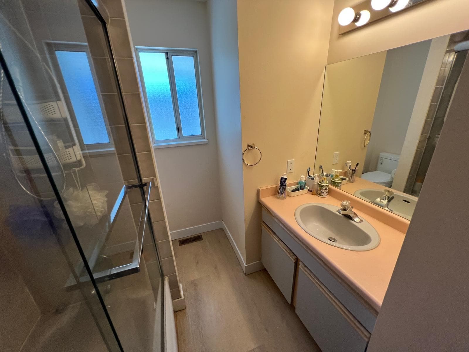 14052 66 Avenue, Surrey, V3W 2B1 — photo 4