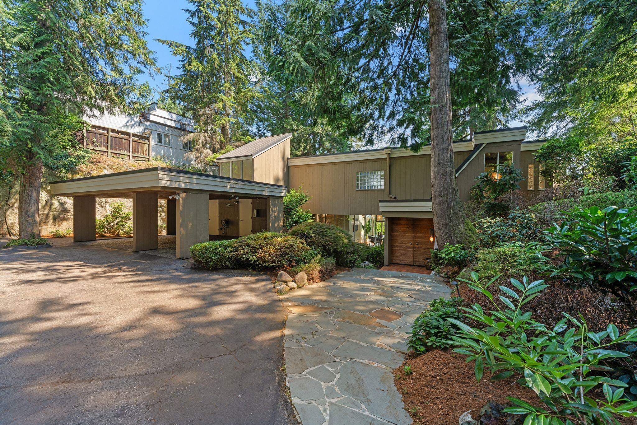 3664 Cedaridge Place, West Vancouver, V7V 3H4 — photo 3