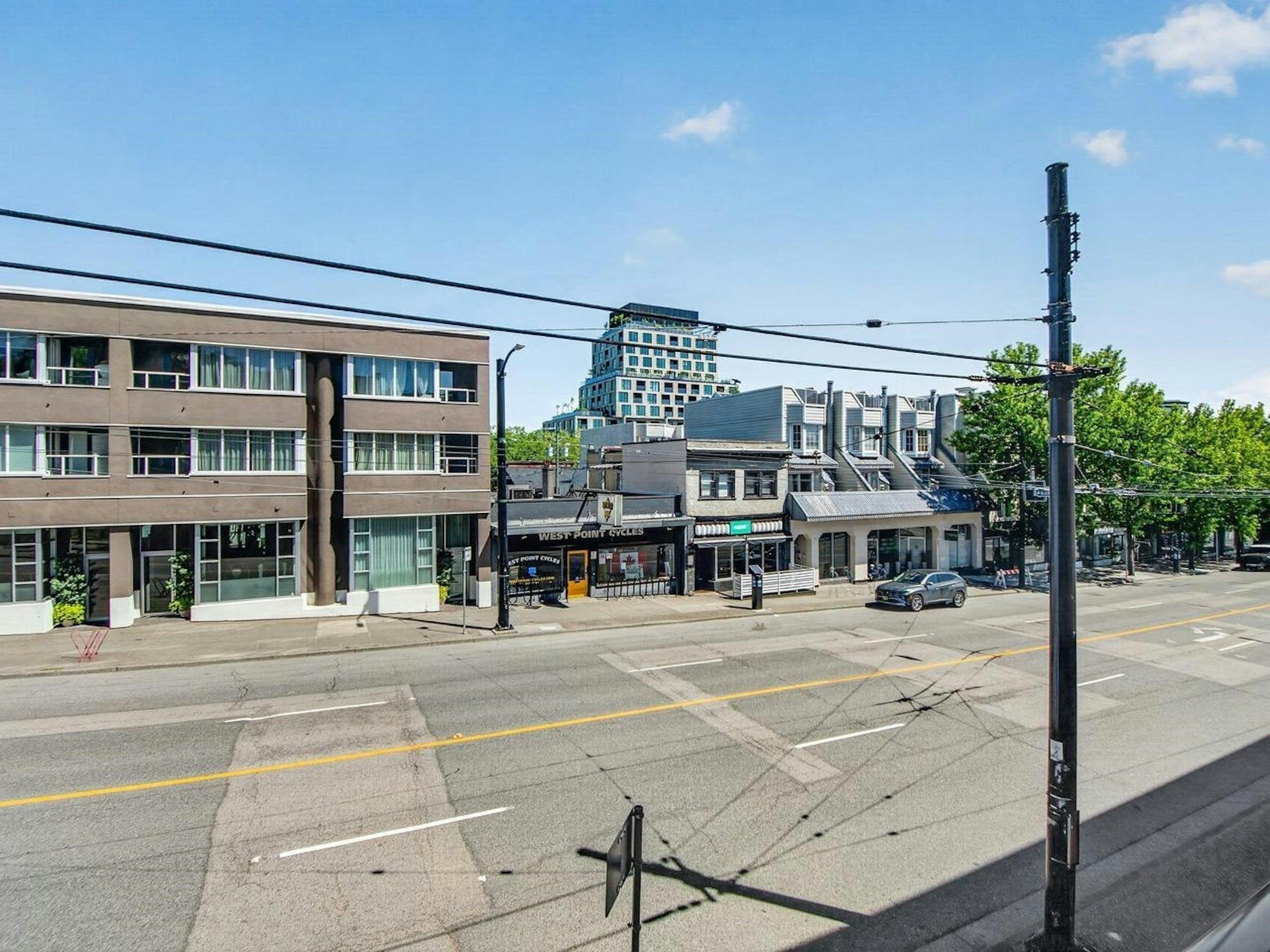 3788 W 10th Avenue, Vancouver, V6R 2G4 — photo 3