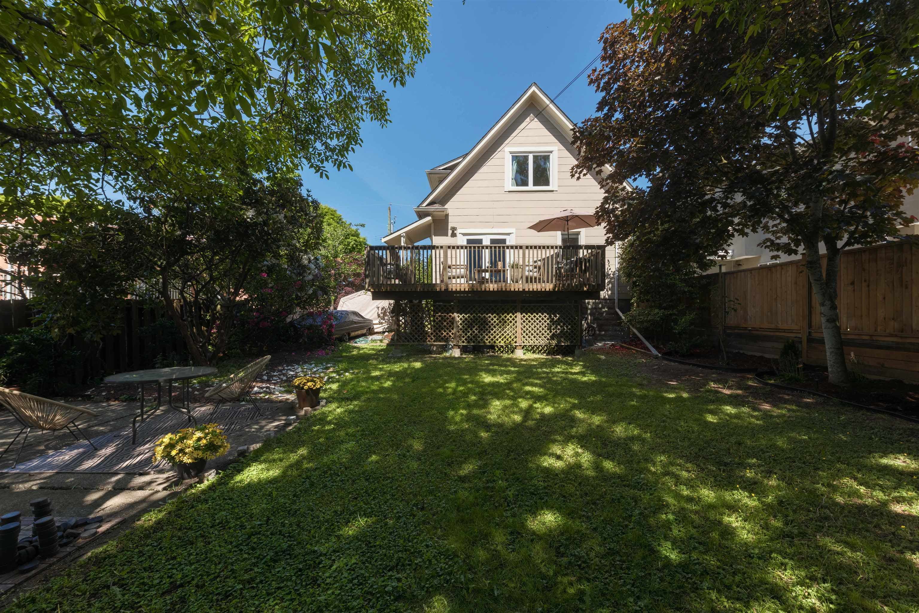 7952 15th Avenue, Burnaby, V3N 1X1 — photo 4
