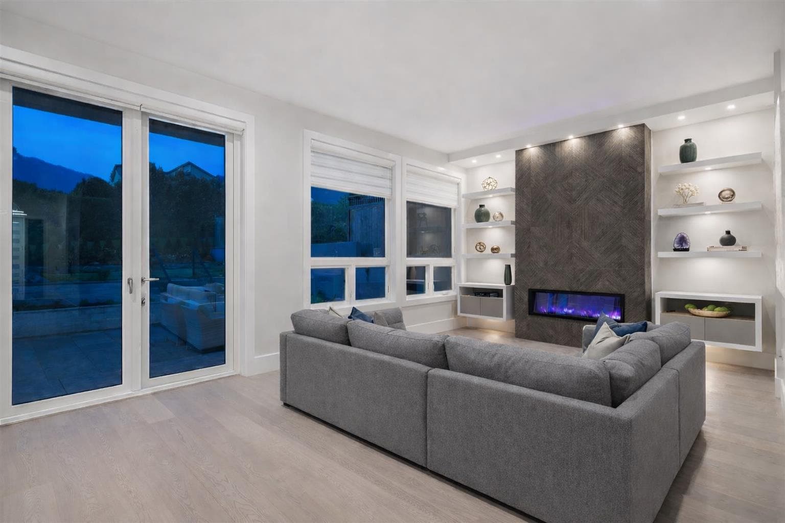 356 W 28th Street, North Vancouver, V7N 2J1 — photo 5