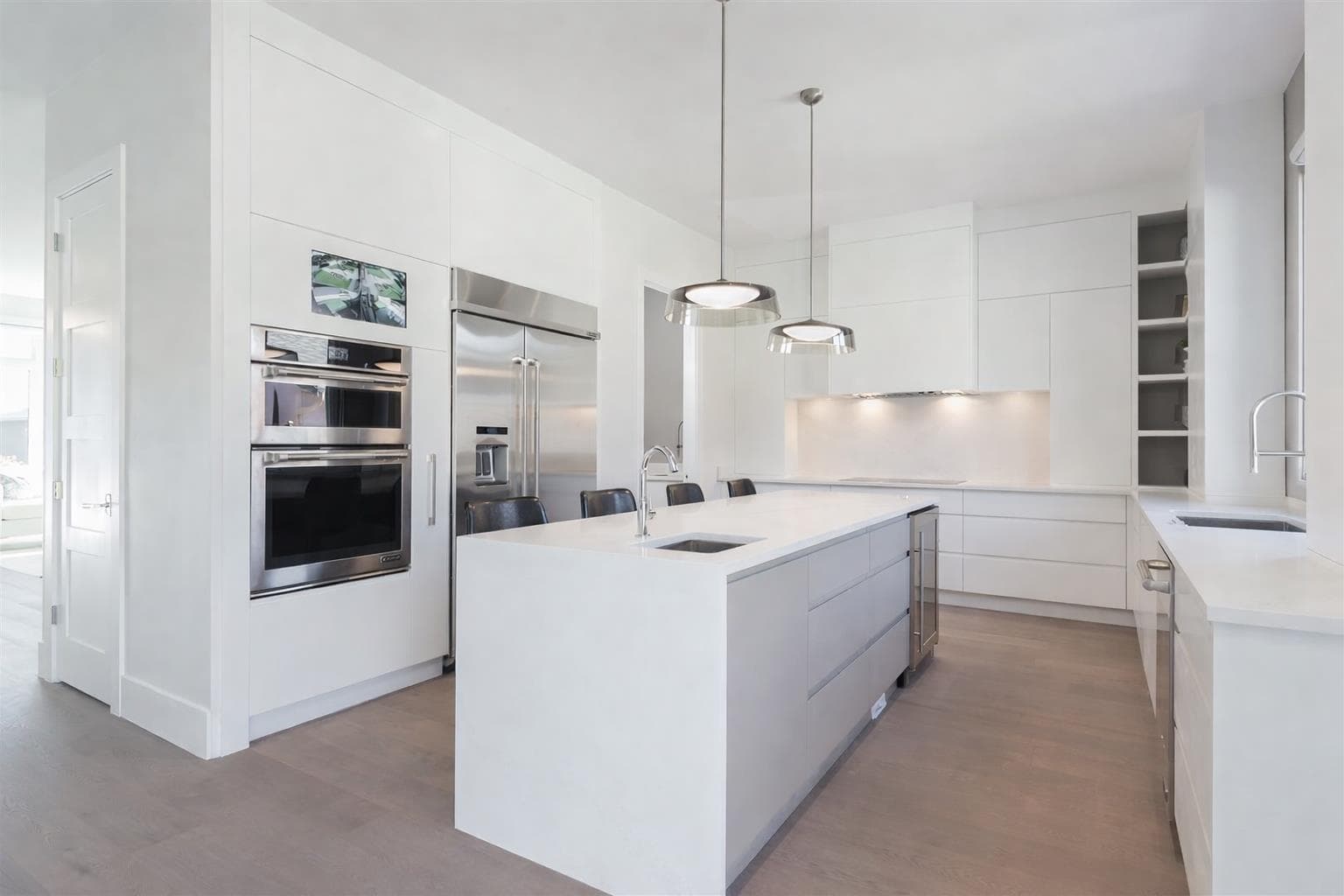 356 W 28th Street, North Vancouver, V7N 2J1 — photo 4