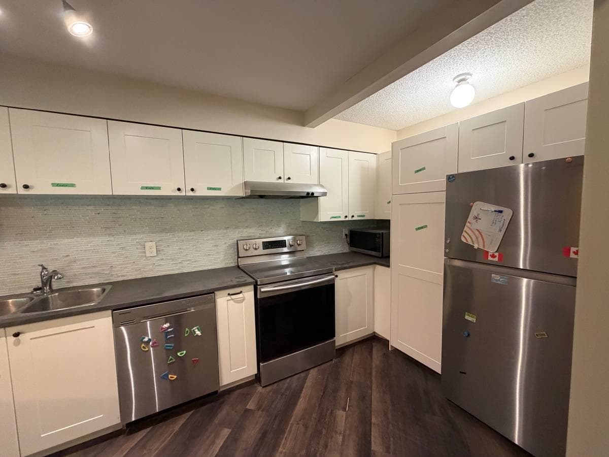 1210 Pacific Street, Coquitlam, V3B 6K3 — photo 4