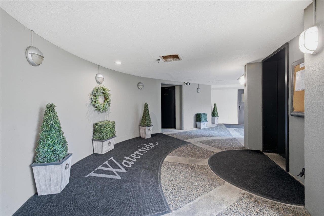 303 - 2250 SE Marine Drive, Vancouver, V5P 2S2 — photo 4