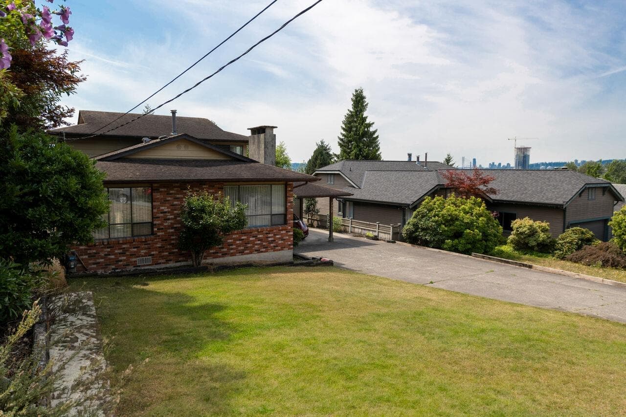 1950 Wiltshire Avenue, Coquitlam, V3K 5Z8 — photo 2
