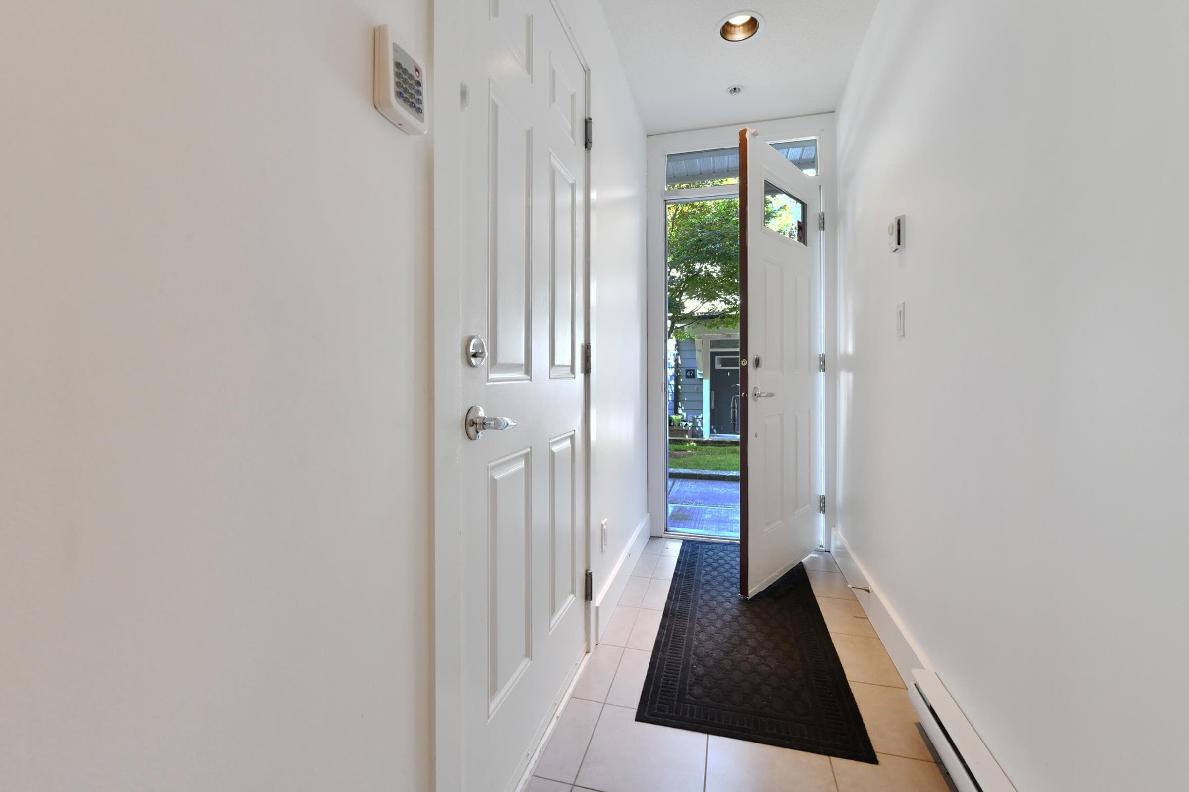 44 - 15833 26 Avenue, Surrey, V3Z 2X5 — photo 2