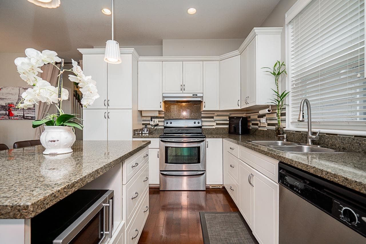 6781 193a Street, Surrey, V4N 0B8 — photo 5