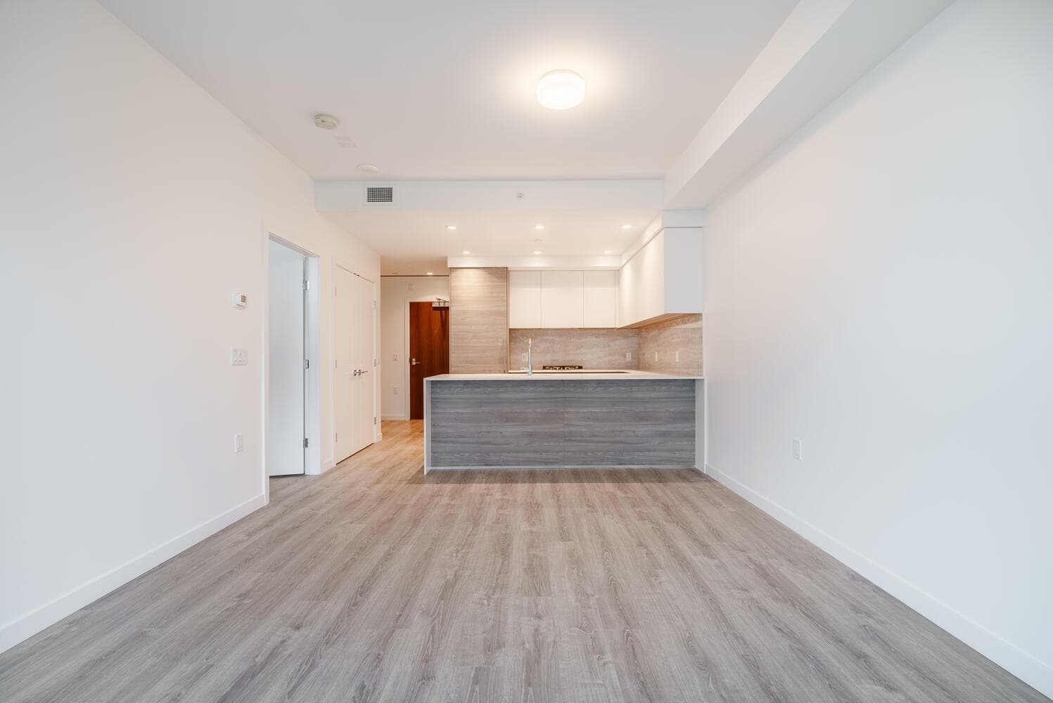 605 - 680 Quayside Drive, New Westminster