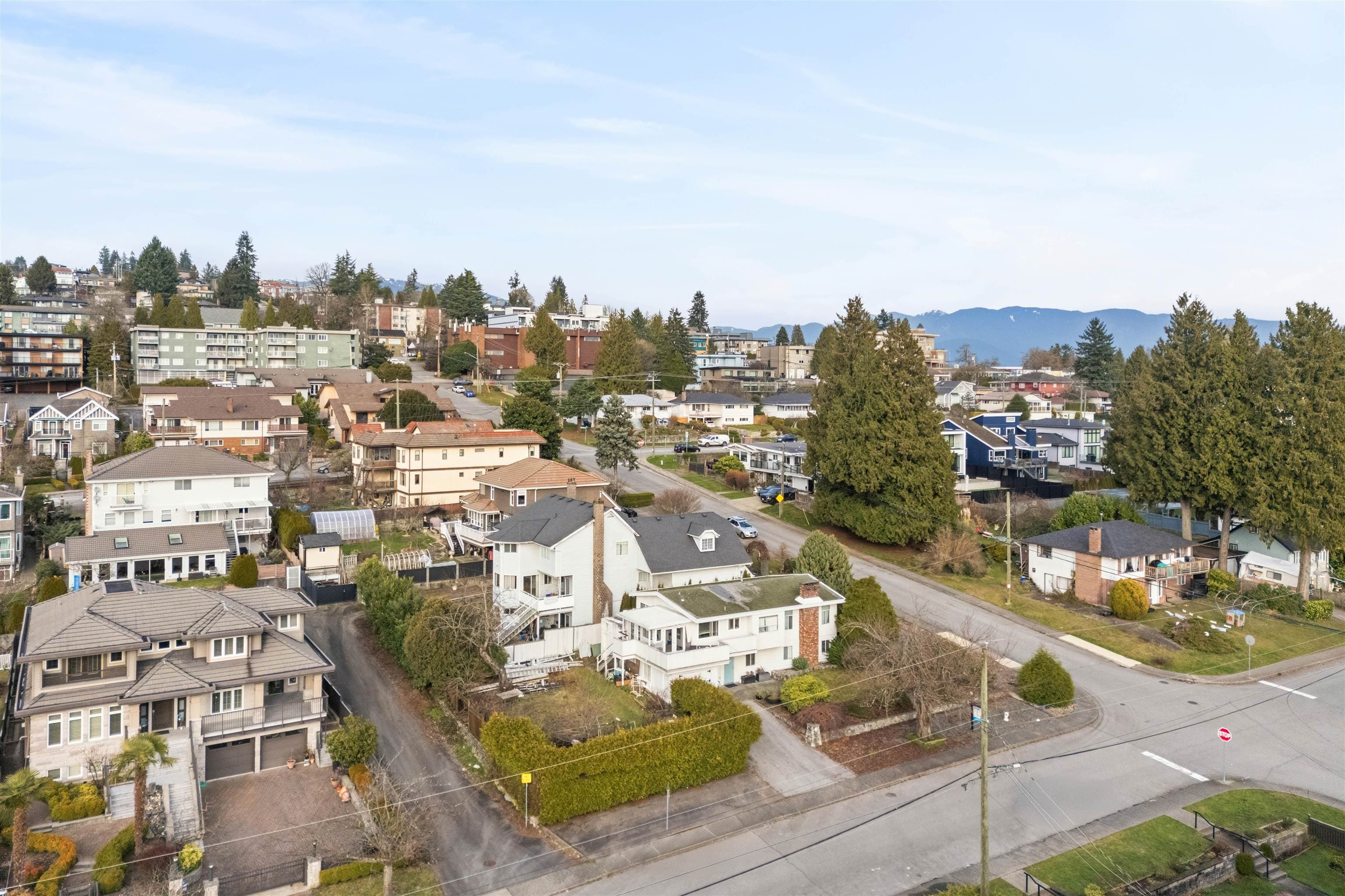 5395 Georgia Street, Burnaby, V5B 1V3 — photo 5