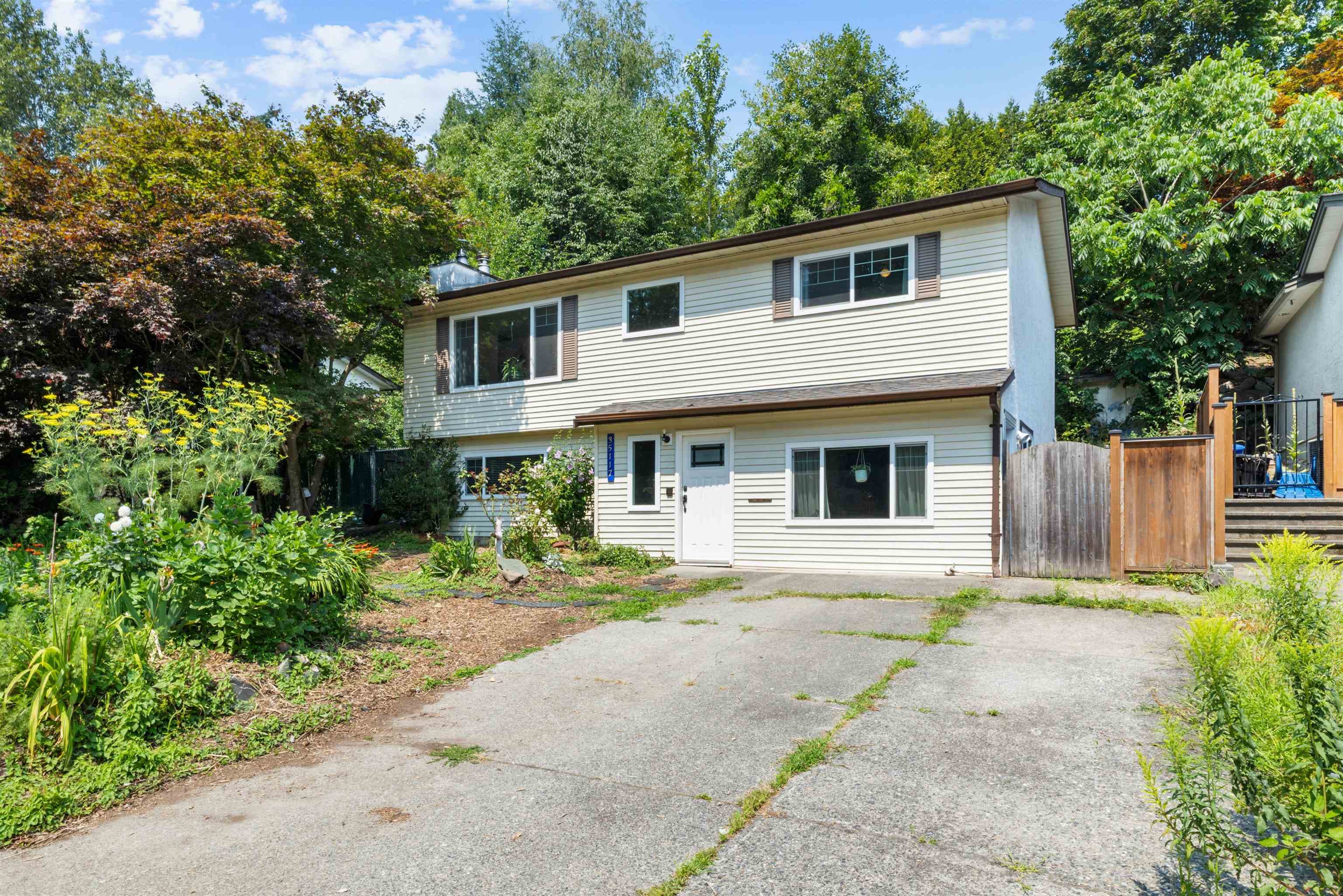 35117 Skeena Avenue, Abbotsford, V2S 7H5 — photo 1