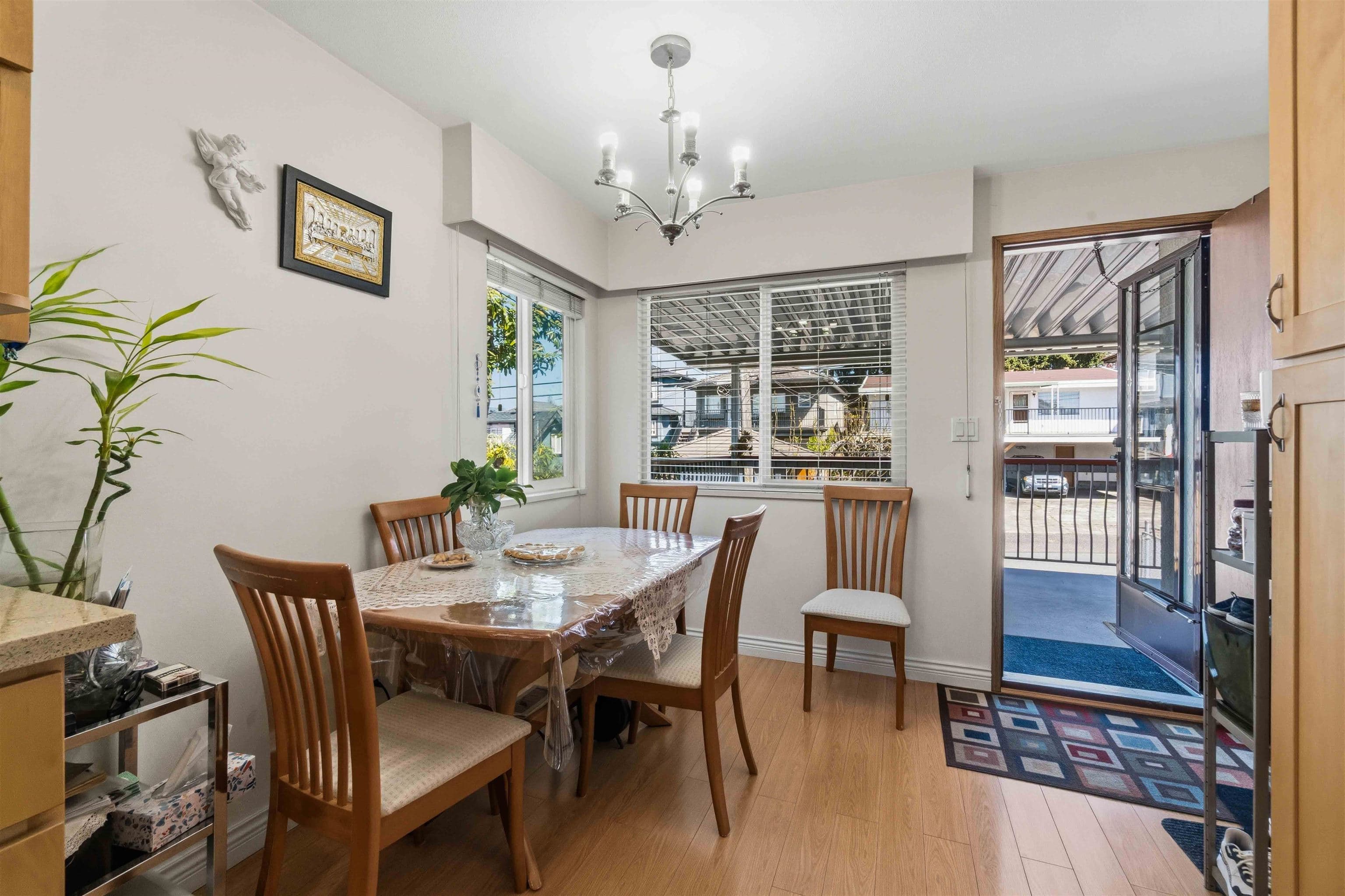 549 E 56th Avenue, Vancouver, V5X 1R6 — photo 5