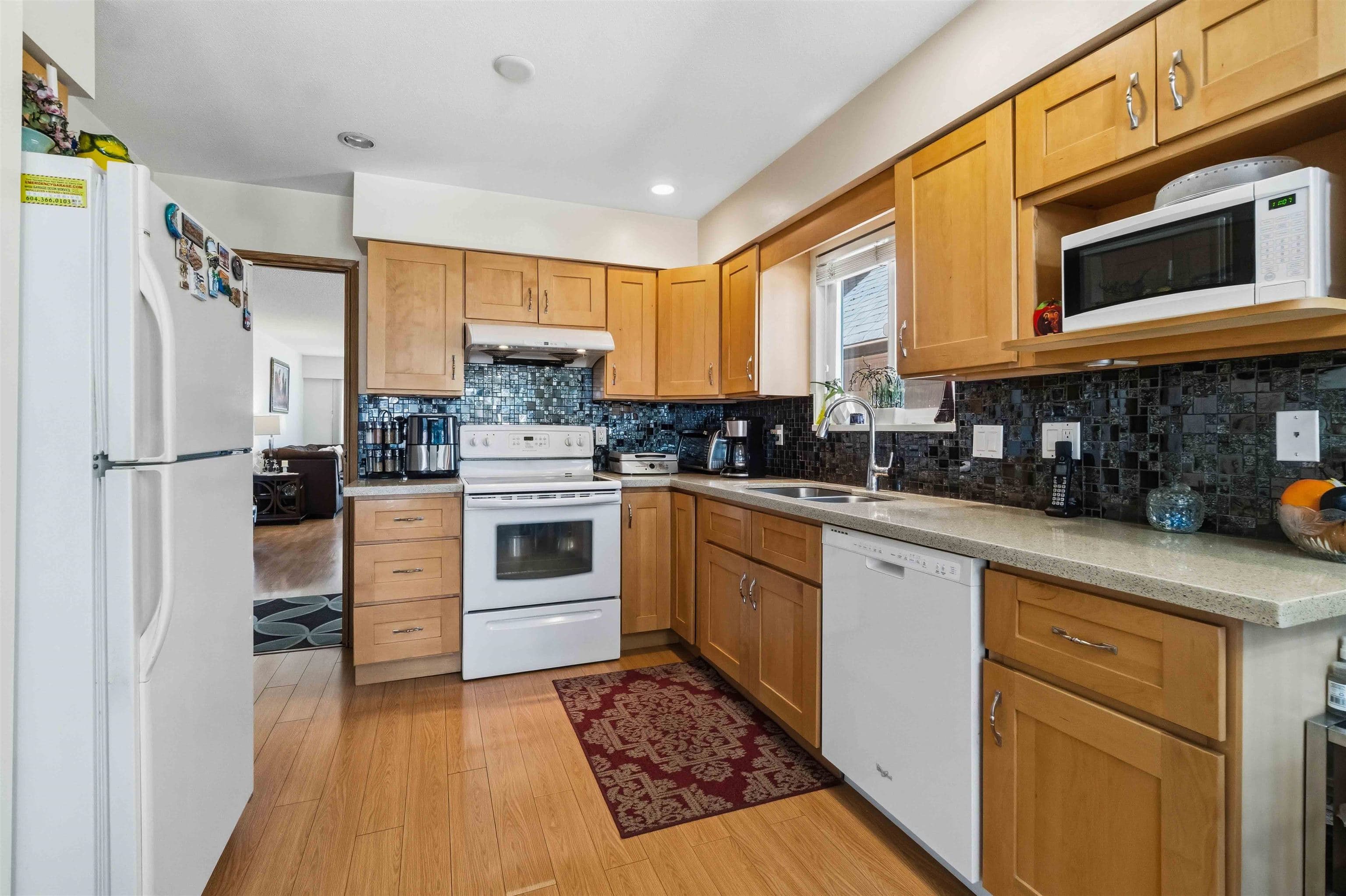 549 E 56th Avenue, Vancouver, V5X 1R6 — photo 4