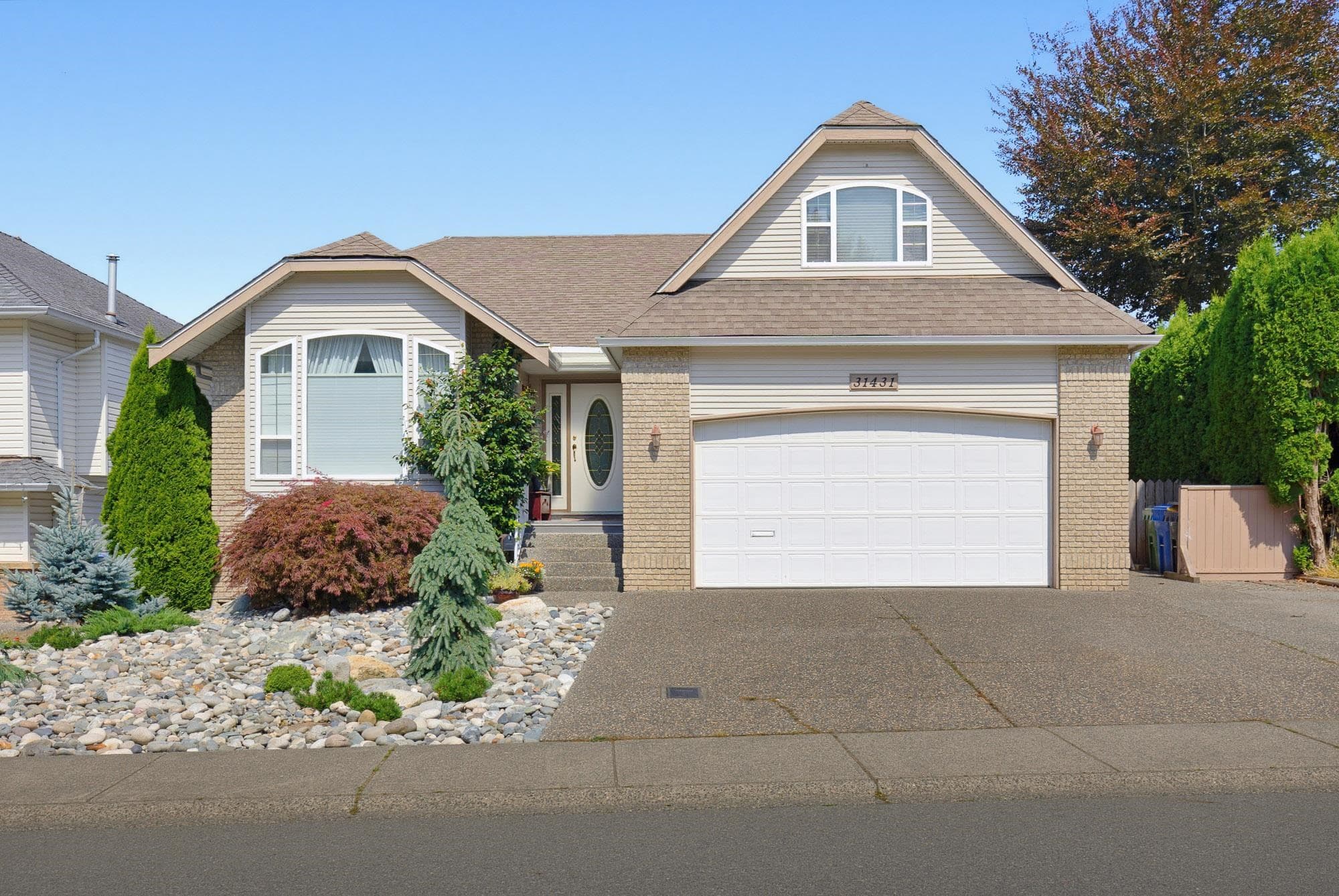 31431 Southern Drive, Abbotsford, V2T 5N9 — photo 1