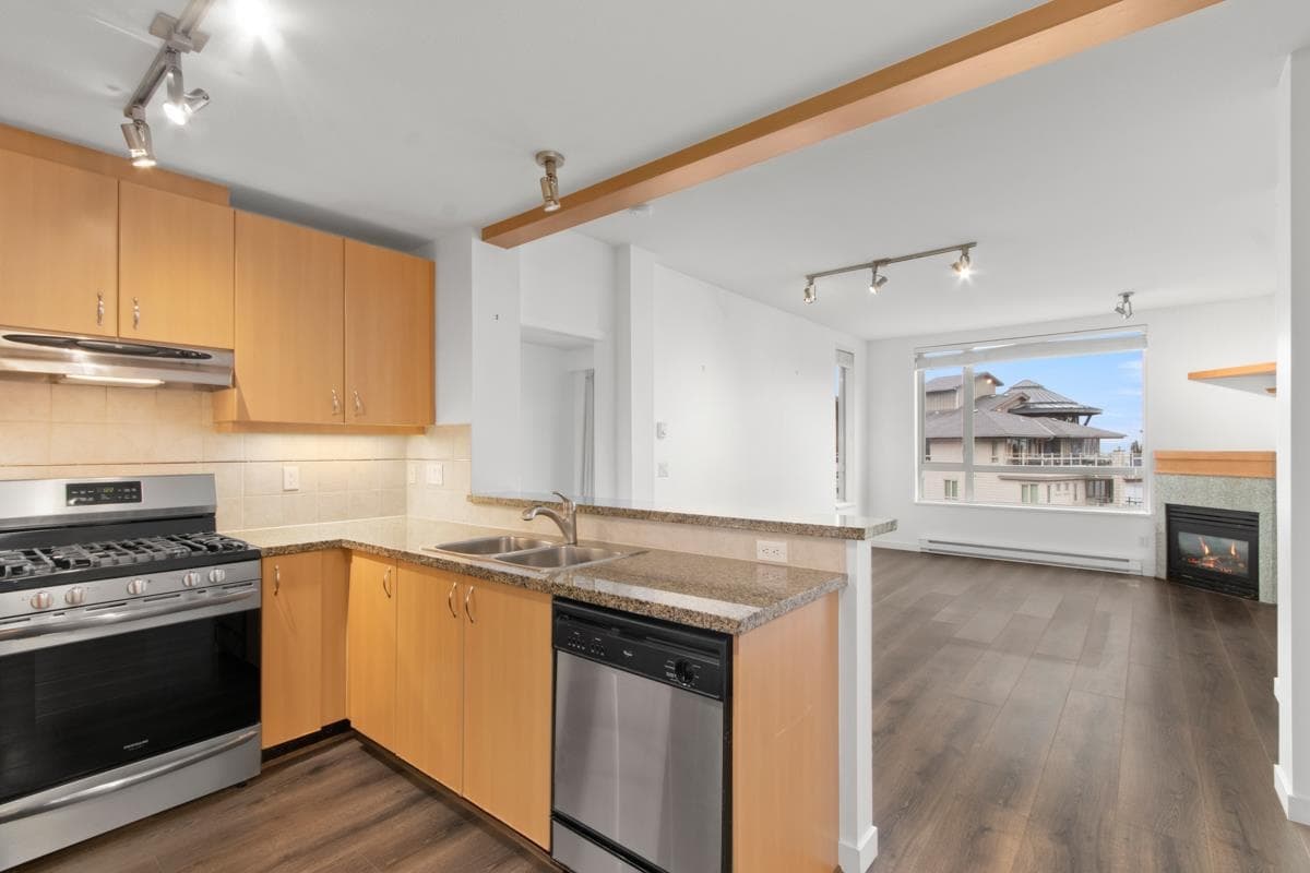 405 - 580 Raven Woods Drive, North Vancouver
