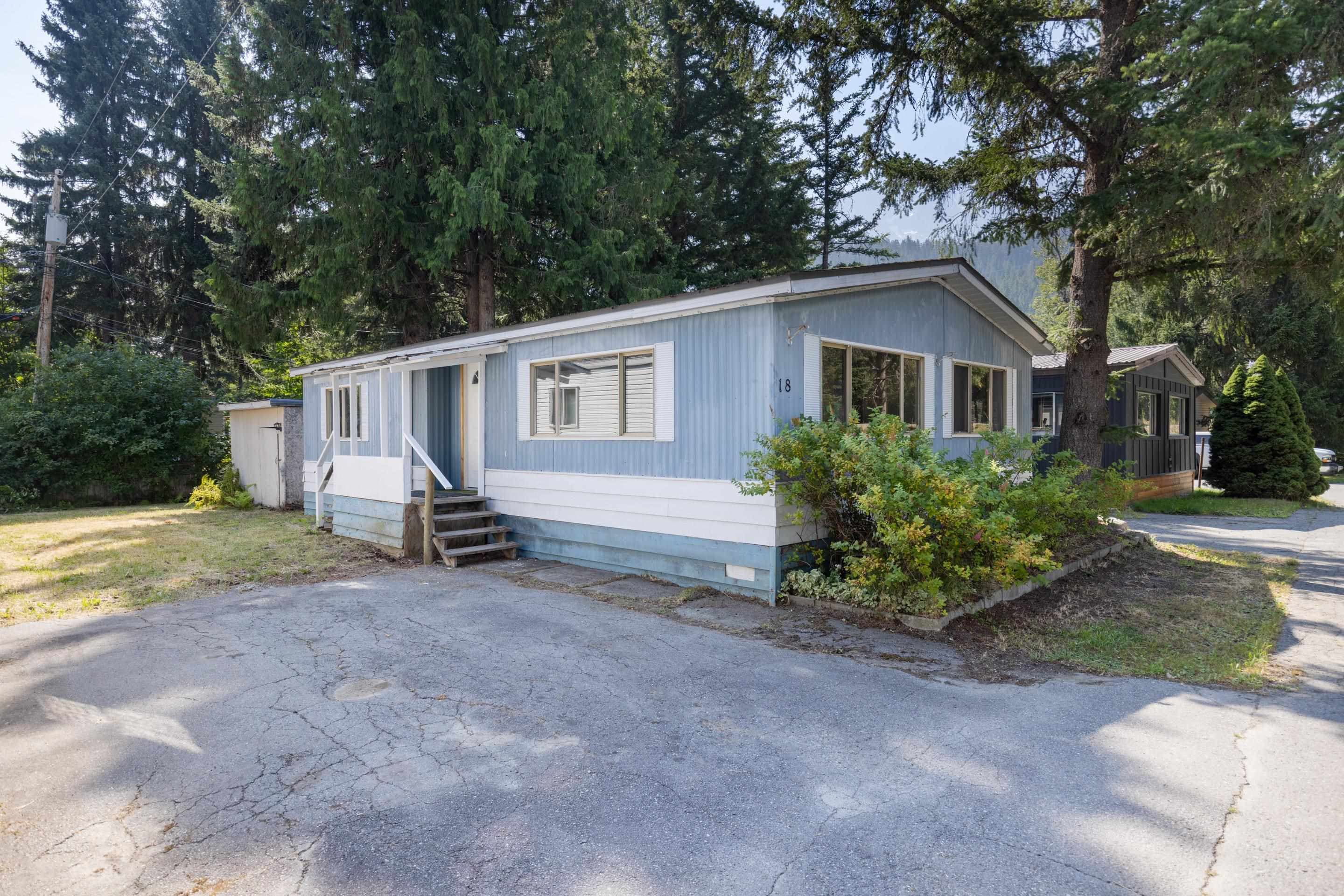 18 - 7370 Highway 99, Pemberton
