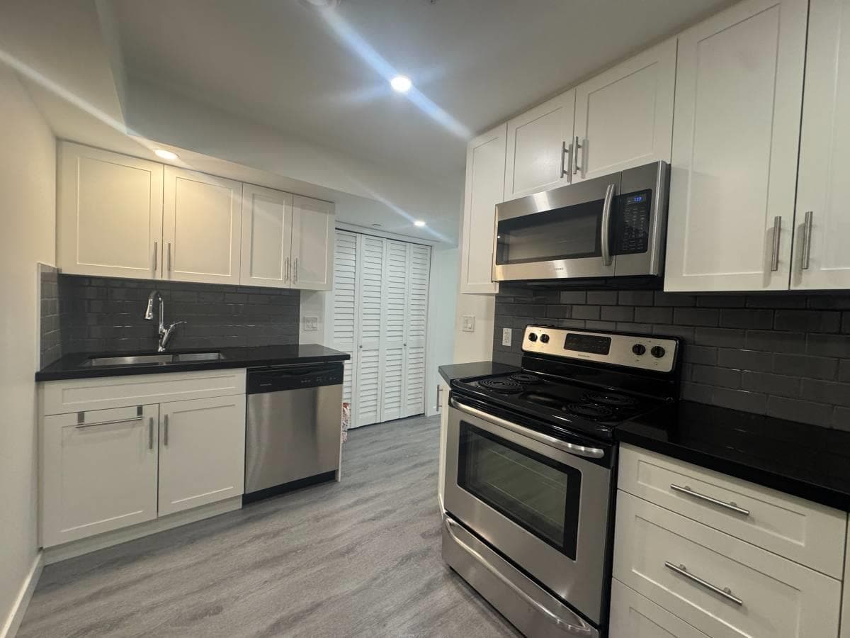 Suite - 24878 108 Ave, Maple Ridge