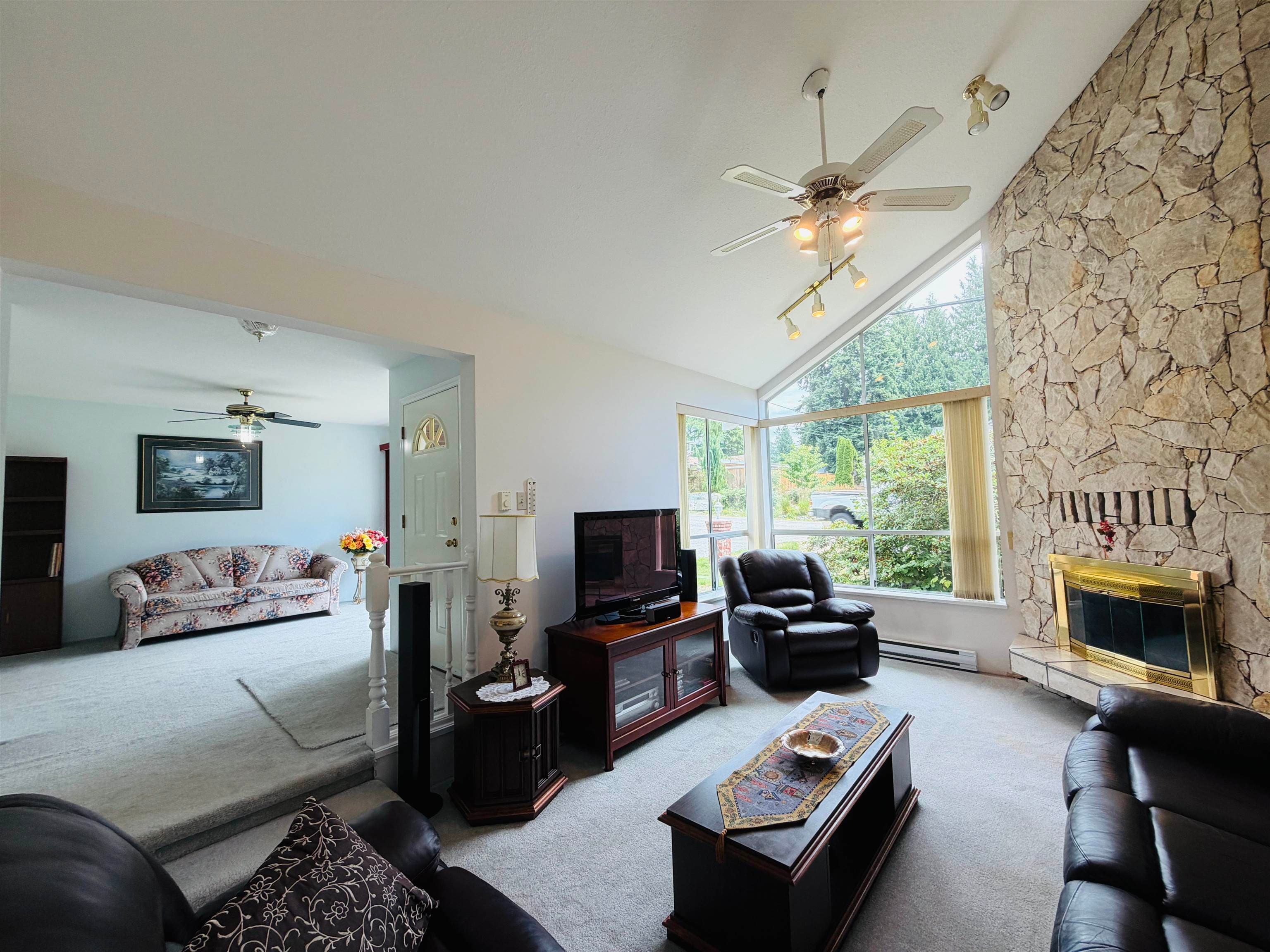 517 Veterans Road, Gibsons, V0N 1V4 — photo 3