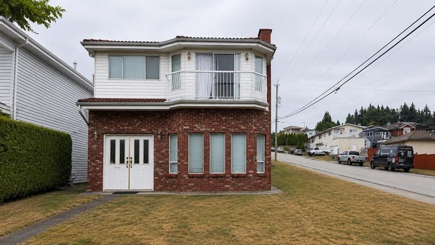 11 Stratford Avenue, Burnaby, V5B 4X8 — photo 2
