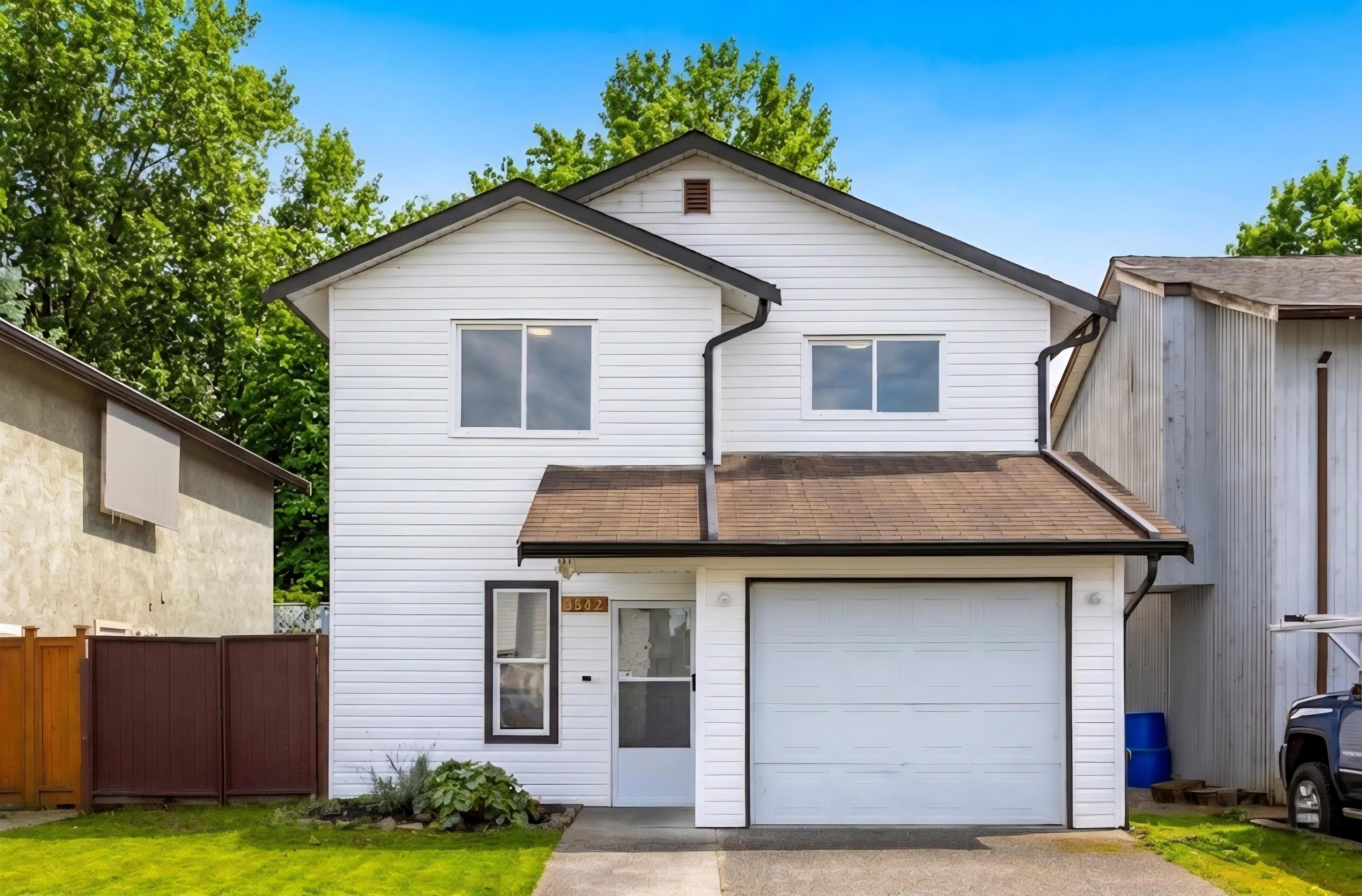8542 Mccutcheon Avenue, Chilliwack, V2P 7K7 — photo 1