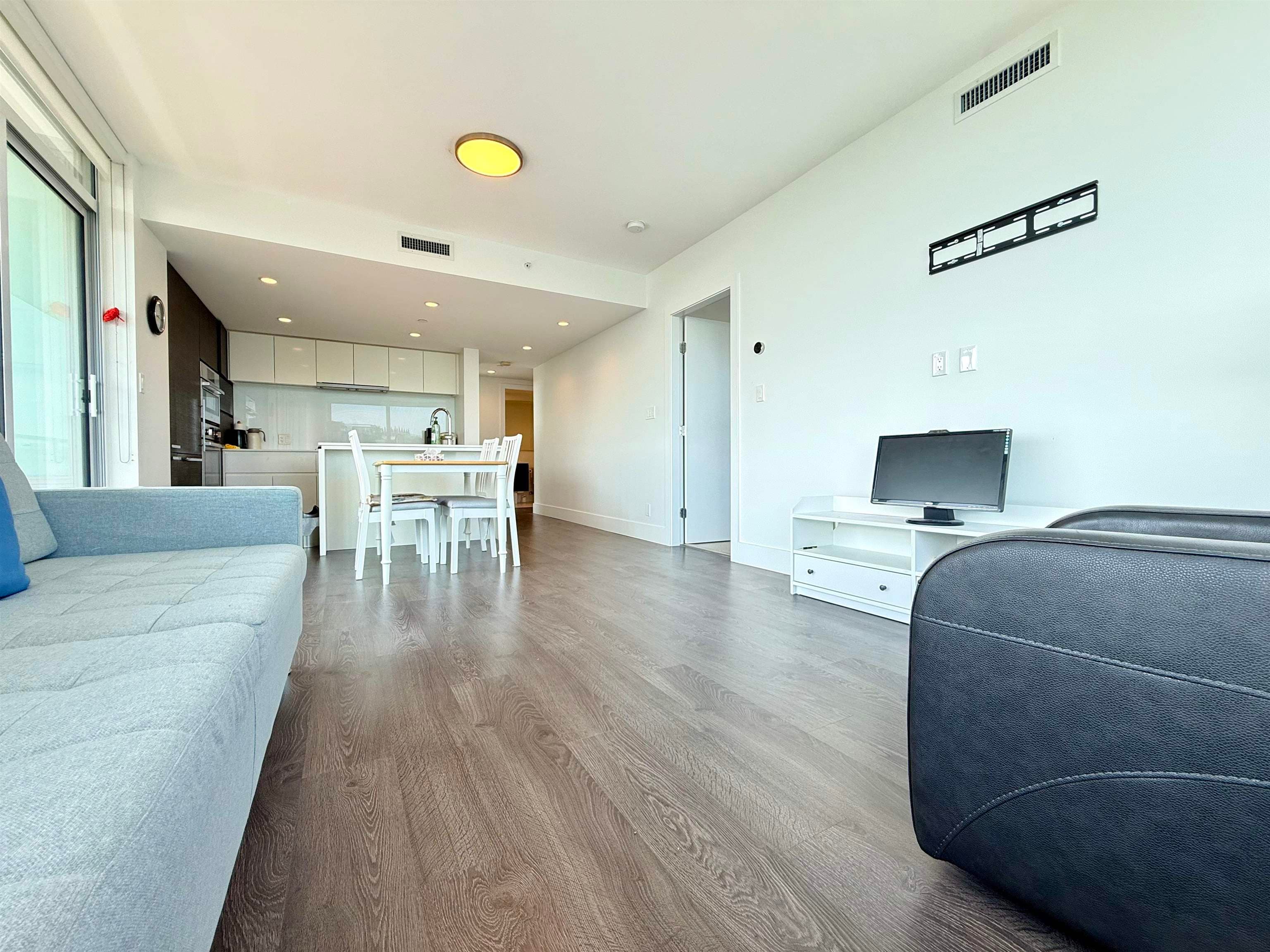 1303 - 5508 Hollybridge Way, Richmond, V7C 0C7 — photo 3