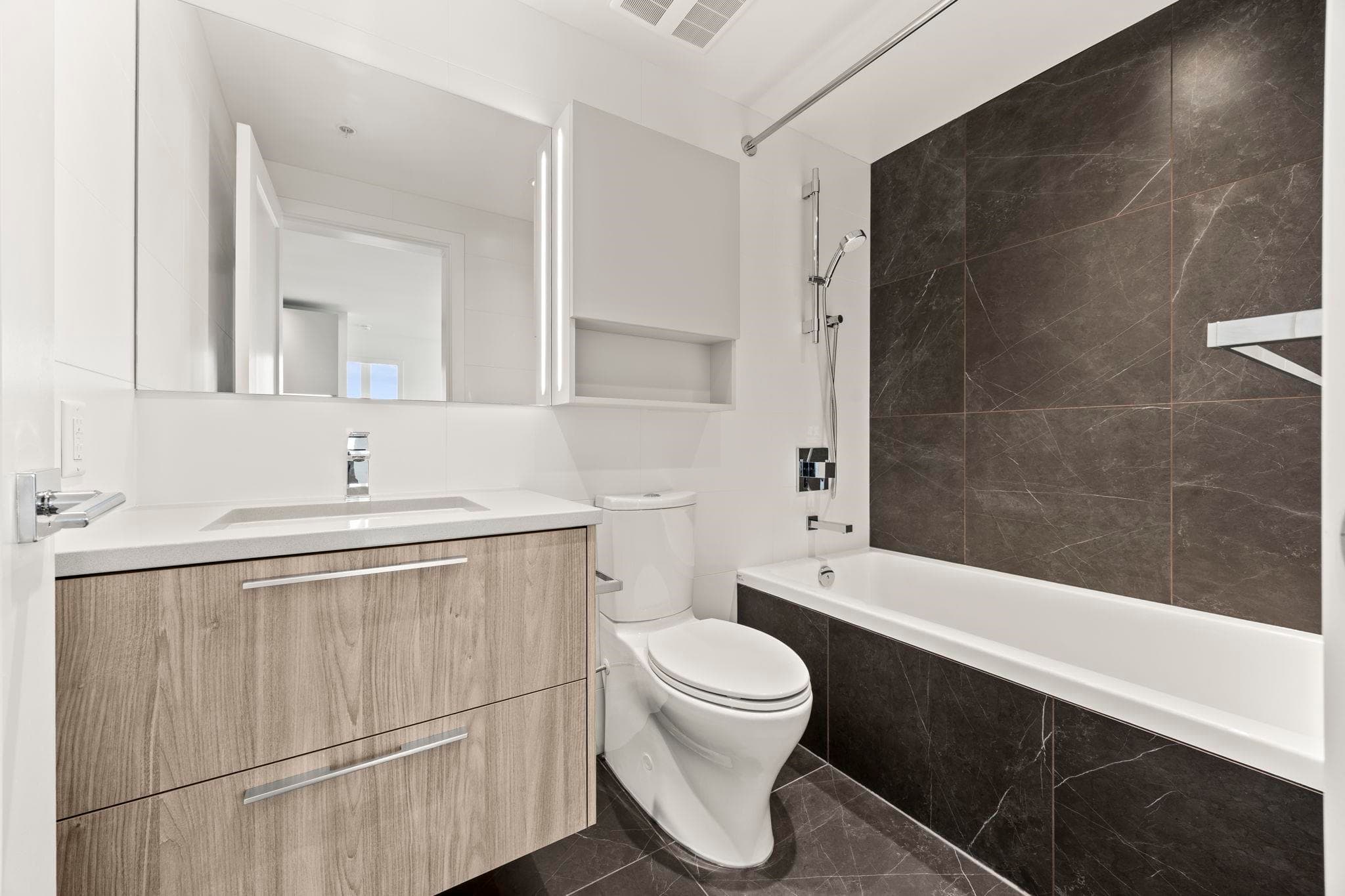 2902 - 6699 Dunblane Avenue, Burnaby, V5H 0J8 — photo 5