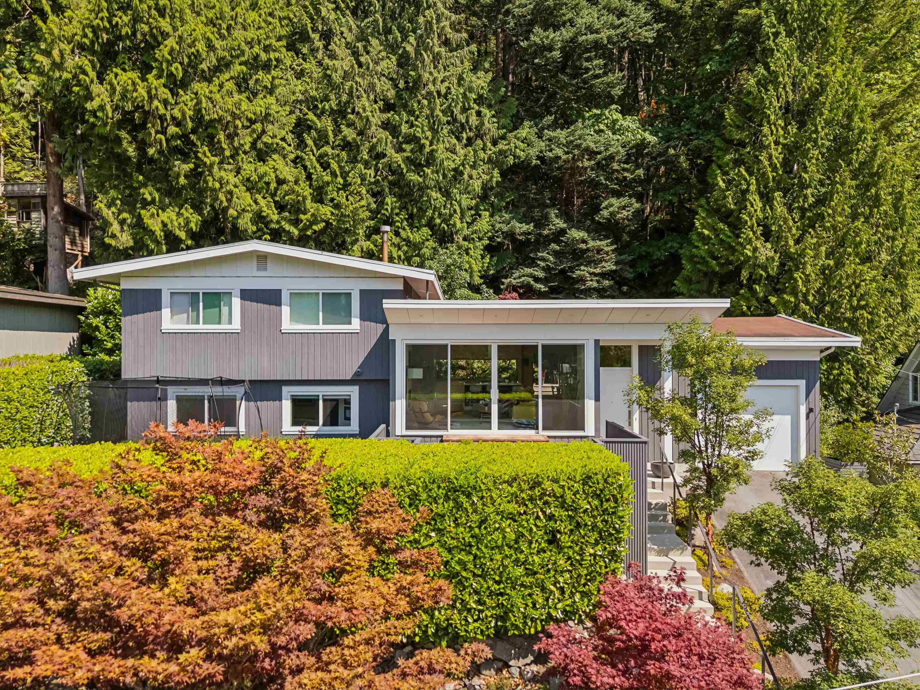 5766 Cranley Drive, West Vancouver, V7W 1S8 — photo 3