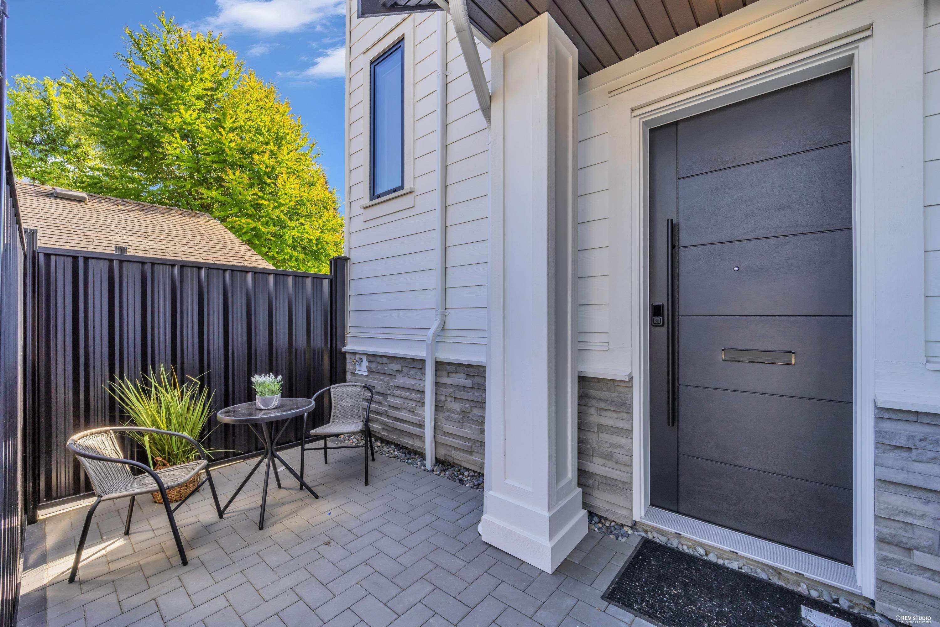 4 - 2316 Cliff Avenue, Burnaby, V5A 2L2 — photo 2