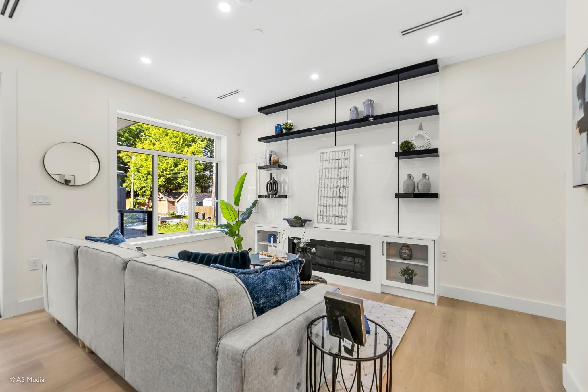 1 - 281 E 48th Avenue, Vancouver, V5W 2C9 — photo 4